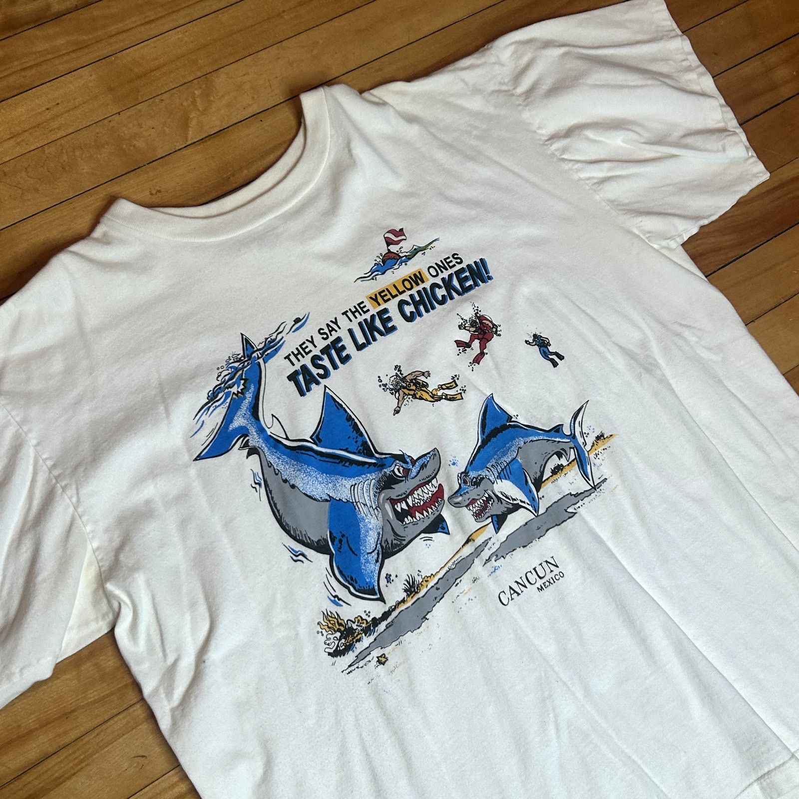 Vintage Vintage 90s Shark Graphic T-Shirt XXL Size US XXL / EU 58 / 5 - 2 Thumbnail