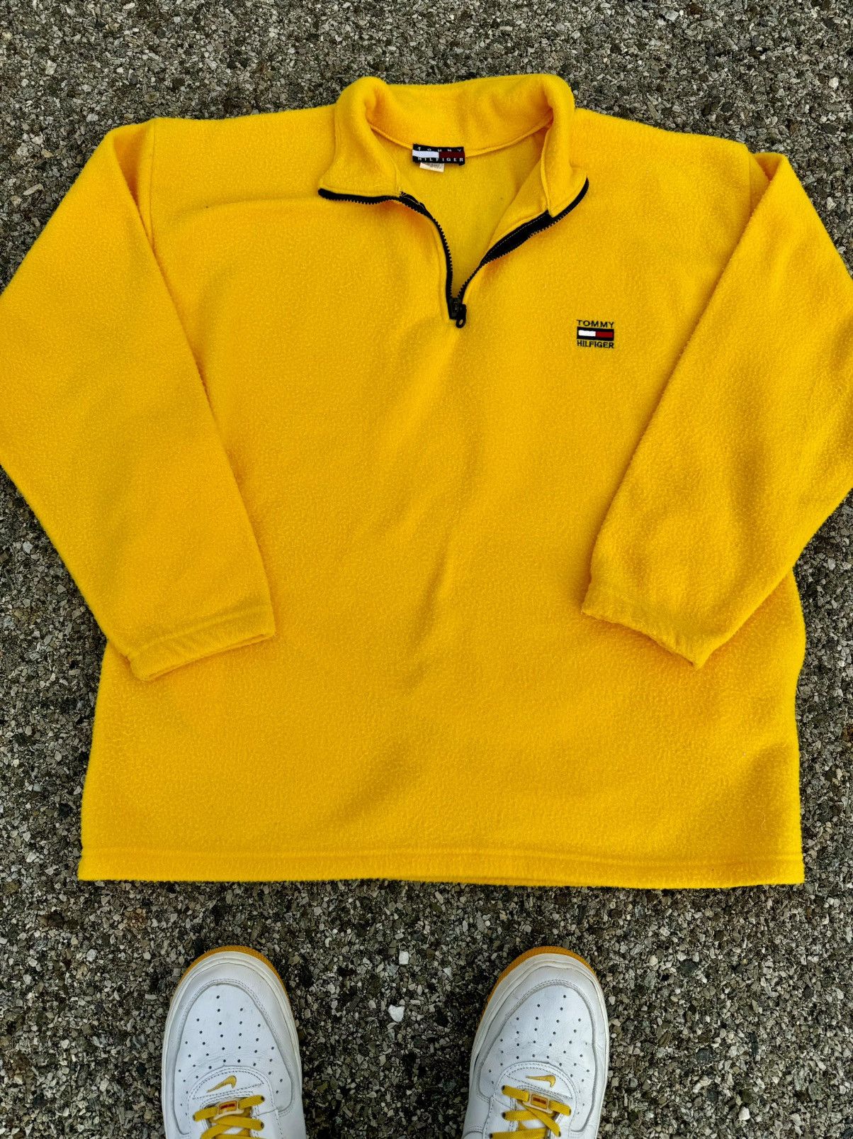 Tommy Hilfiger × Tommy Jeans × Vintage Tommy Hilfiger 90’s Vintage Hip Hop Rap Fleece Sweater Size US XL / EU 56 / 4 - 3 Thumbnail