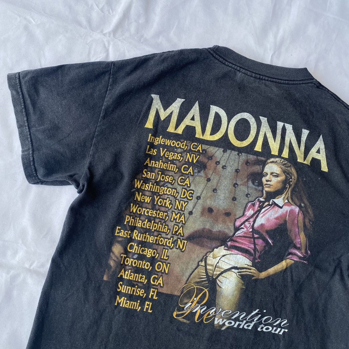Band Tees × Vintage Vintage 2004 MADONNA ReInvention Tour Tees Size US M / EU 48-50 / 2 - 7 Thumbnail