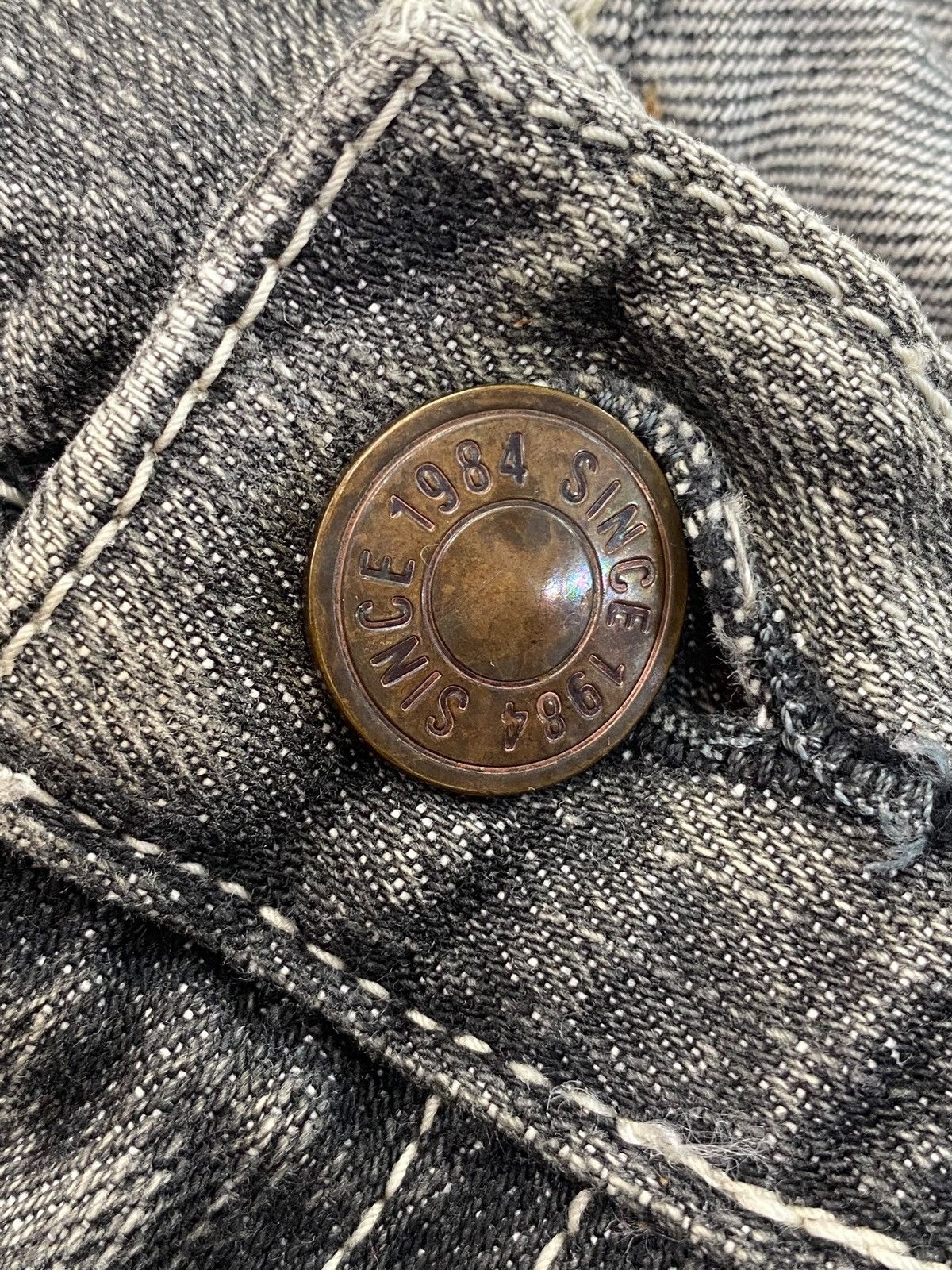 Uniqlo Uniqlo Black Faded Wash Style Loose Fit Flare Jeans Size US 36 / EU 52 - 10 Thumbnail