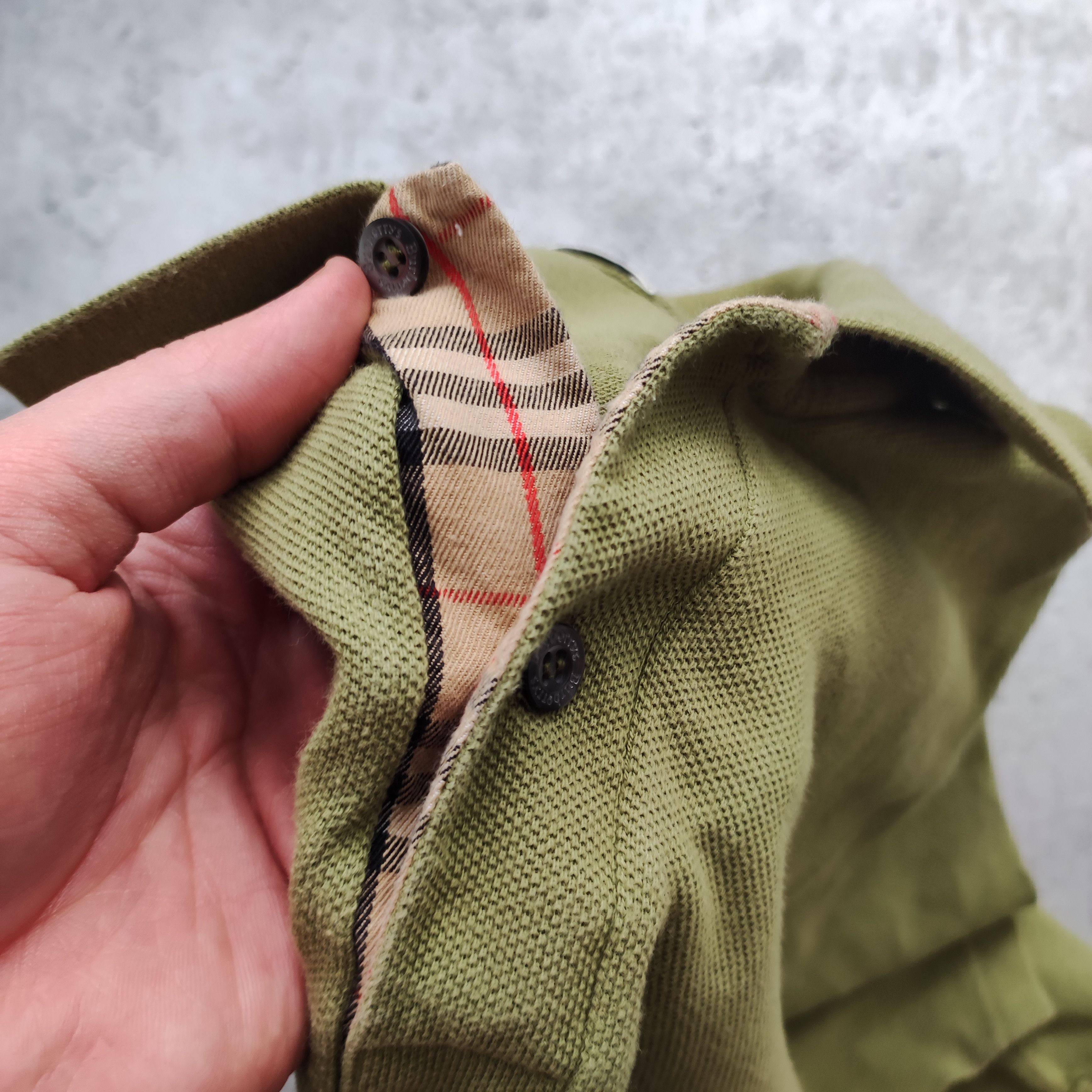 Burberry × Vintage RARE 90s Burberrys London Khaki Checkered Nova Polo Shirt Size US L / EU 52-54 / 3 - 6 Thumbnail