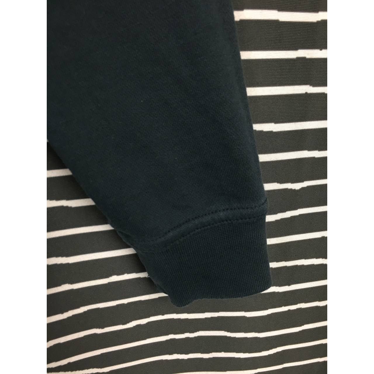 Nike Nike Embroidered Logo Essential Crewneck Sweatshirt Size US M / EU 48-50 / 2 - 9 Thumbnail