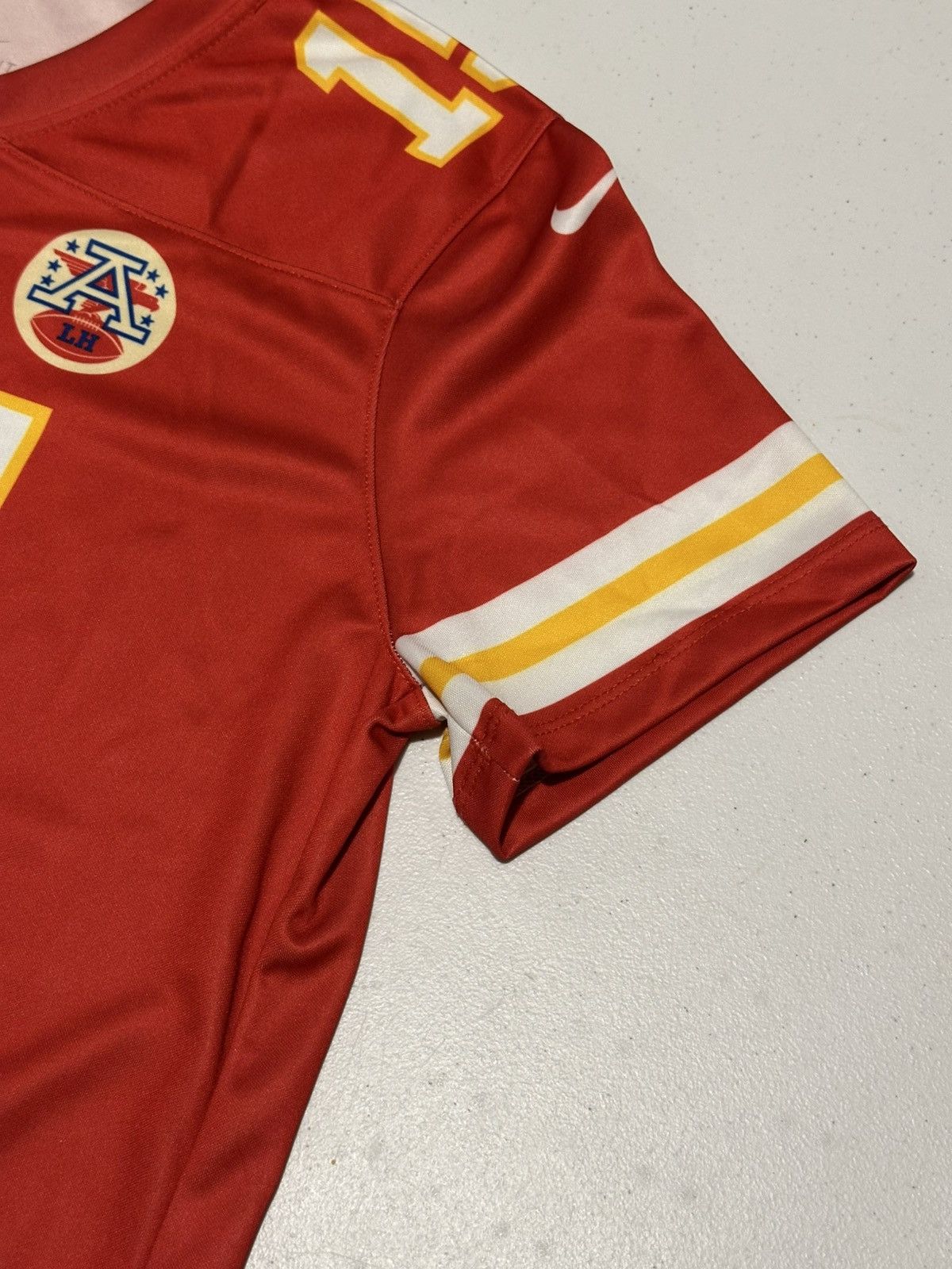 Nike Patrick Mahomes Kansas City Chiefs football Youth Jersey Size US XS / EU 42 / 0 - 4 Thumbnail