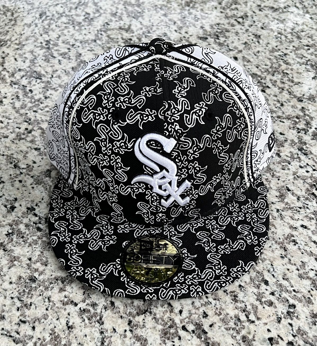 MLB × New Era New Era 59Fifty Chicago White Sox Fitted Hat Size ONE SIZE - 1 Thumbnail