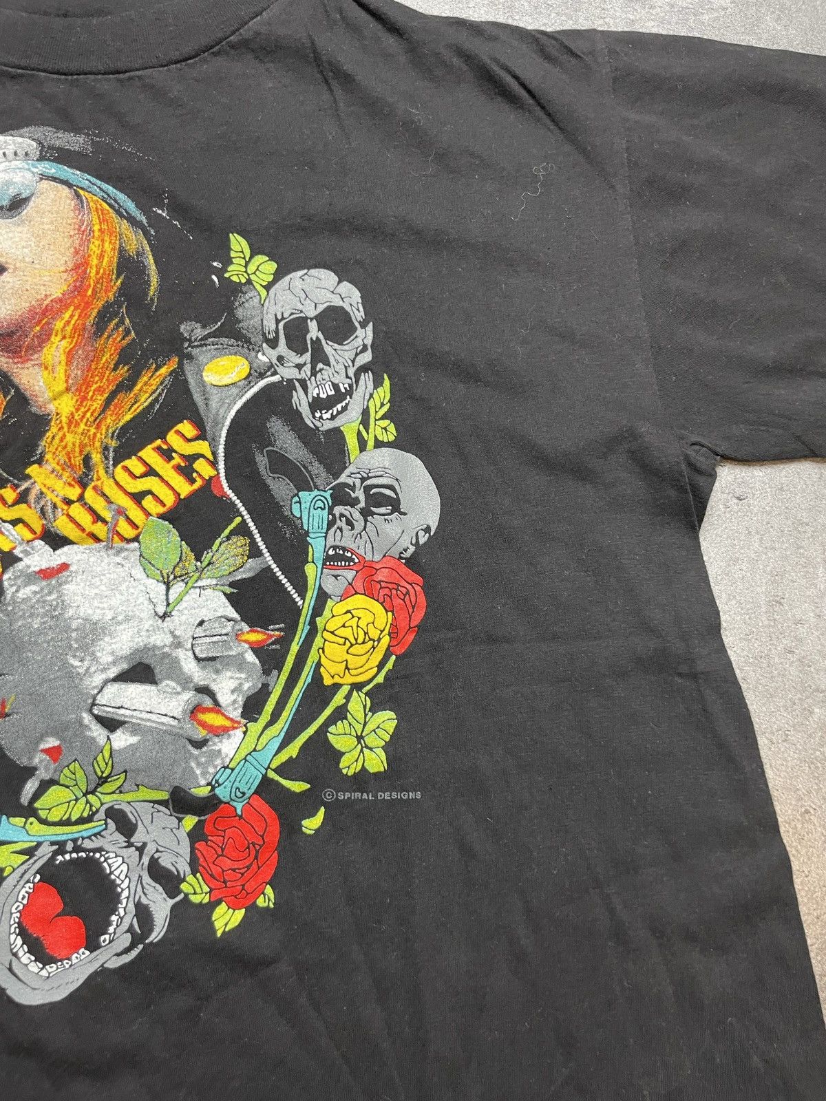 Band Tees × Guns N' Roses × Vintage Guns N Roses band tee black boxy retro vintage single stich Size US L / EU 52-54 / 3 - 3 Thumbnail