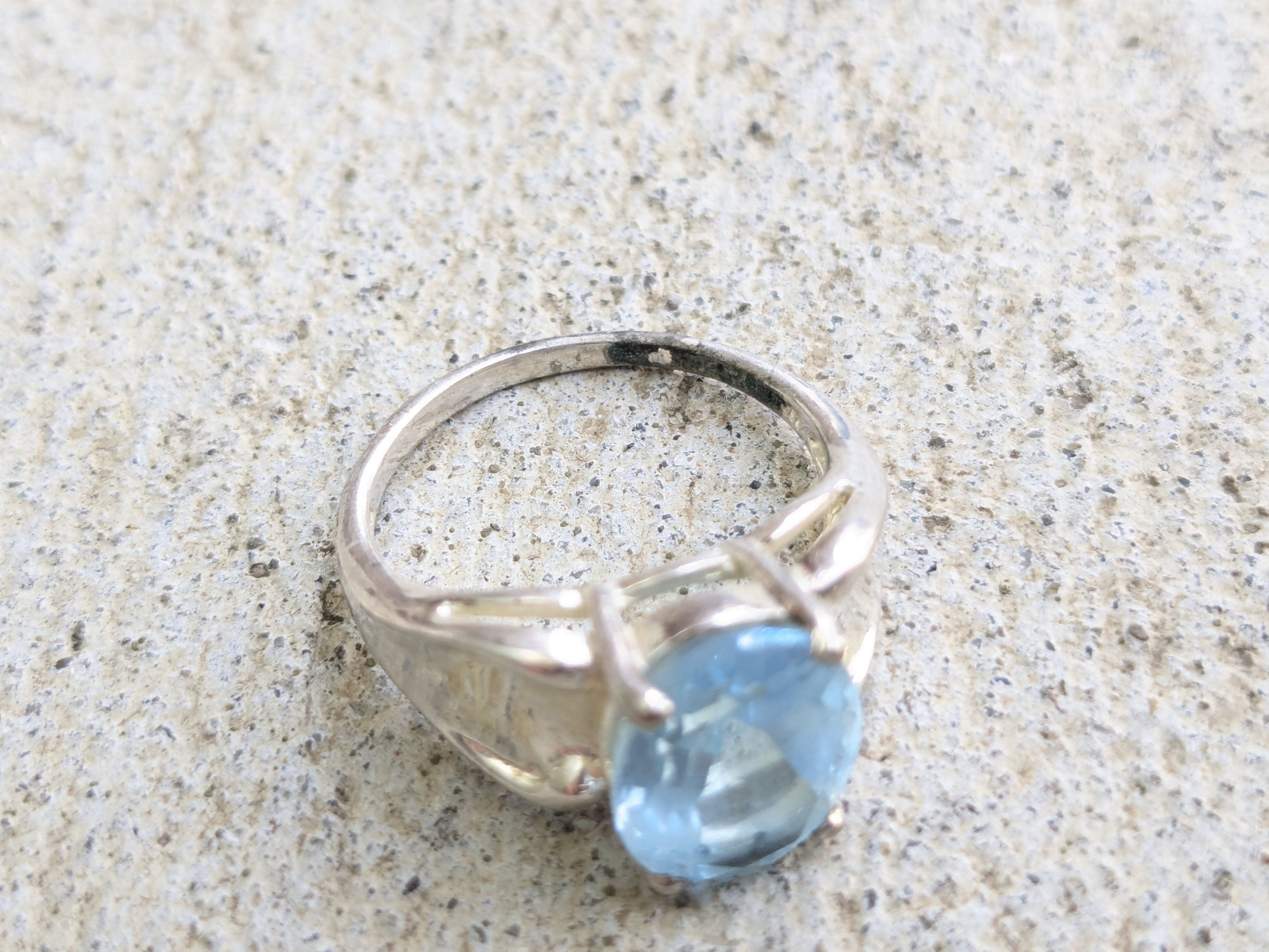 Jewelry Sterling Silver Ring Blue Topaz Oval Faceted 7 Size ONE SIZE - 7 Thumbnail