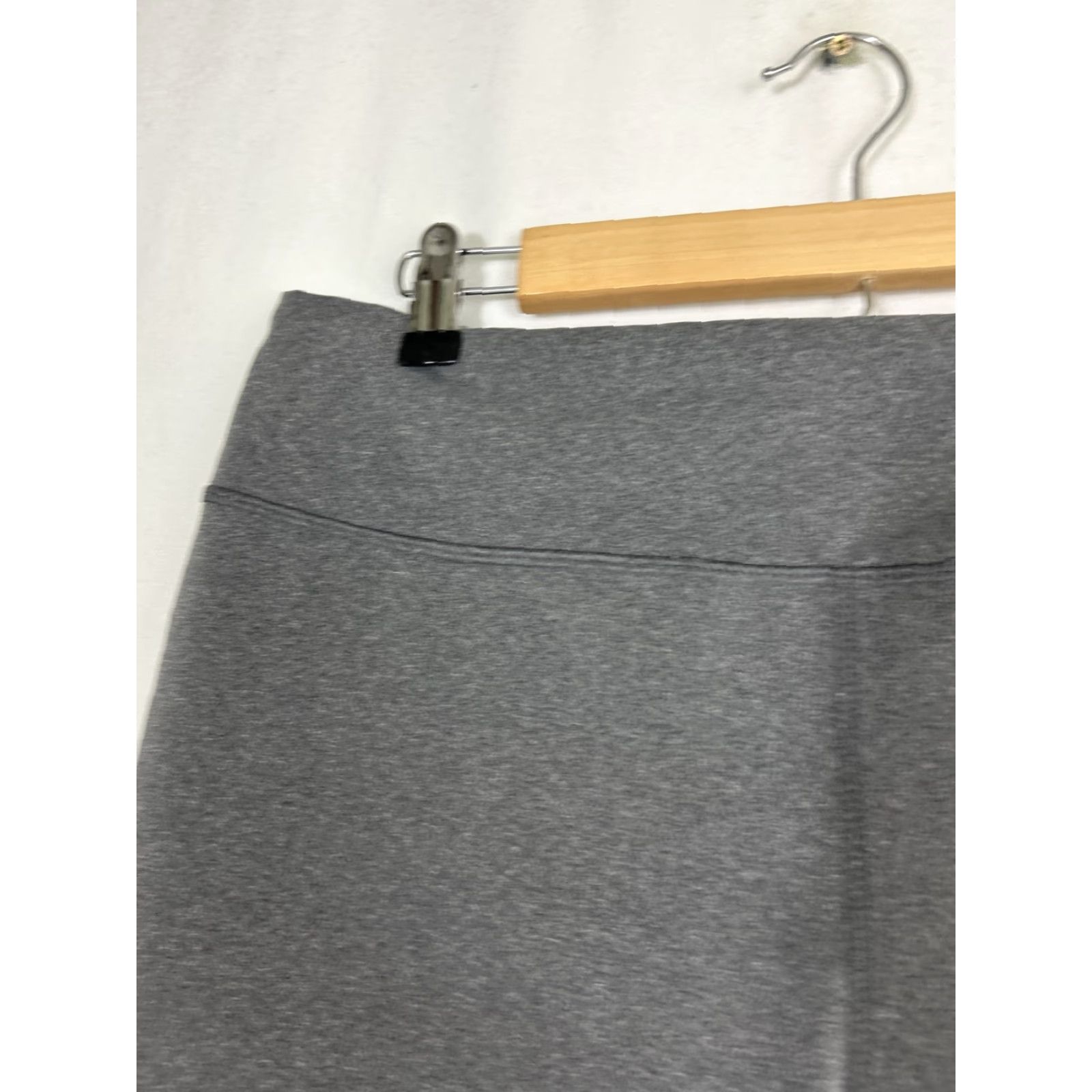 Eddie Bauer Eddie Bauer Leggings Capri Womens Large Gray Polyester Pockets 32X21 Activewear MPN 32X21 Size 36" / US 14 / IT 50 - 4 Thumbnail