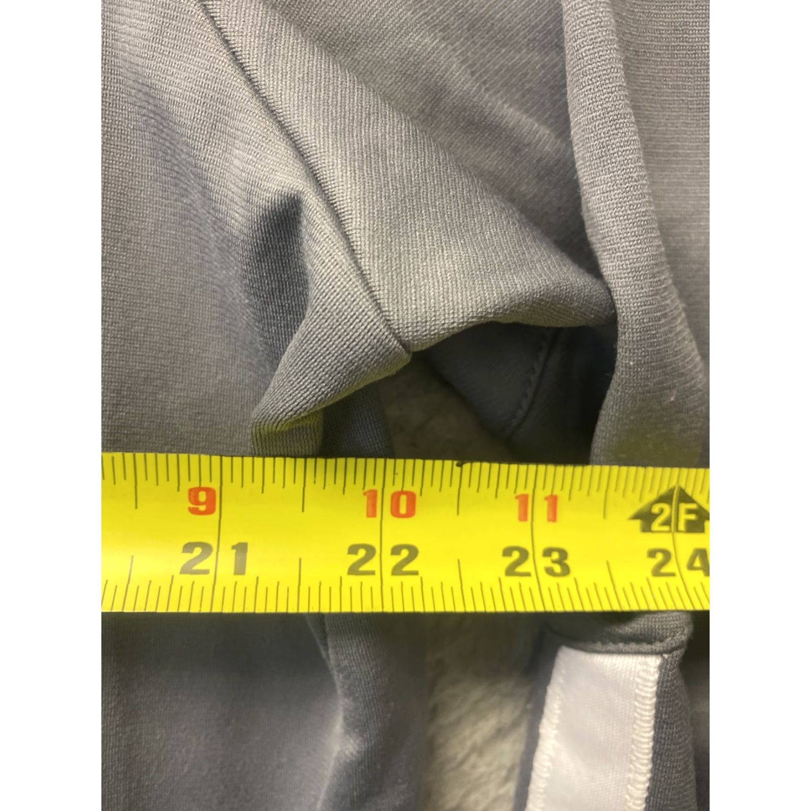 Under Armour Under Armour Shirt Mens Large Gray 1/4 Zip Mock Neck Pullover Activewear 98-30 Size US L / EU 52-54 / 3 - 4 Thumbnail