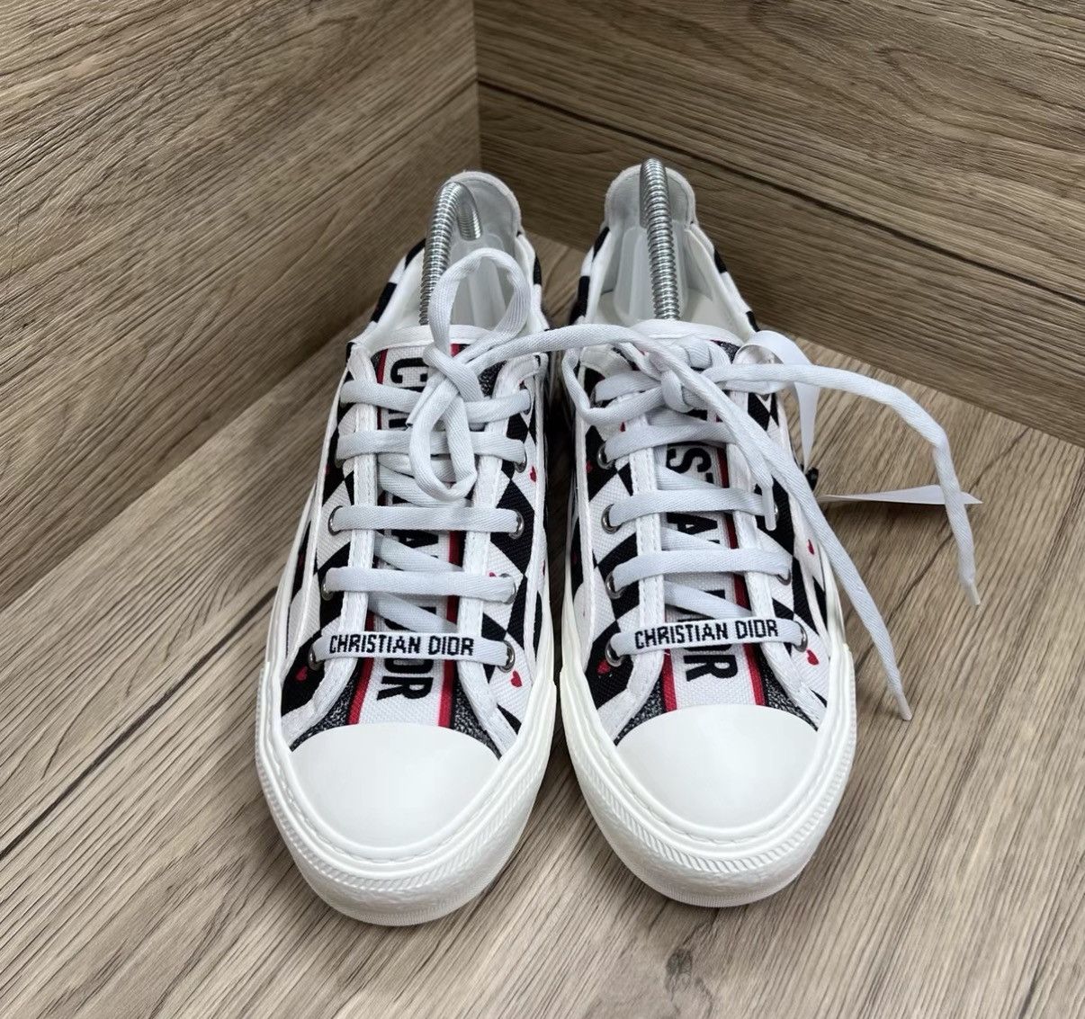 Dior Dior Checked Heart & Logo Sneakers J41 Size US 6 / IT 36 - 3 Thumbnail