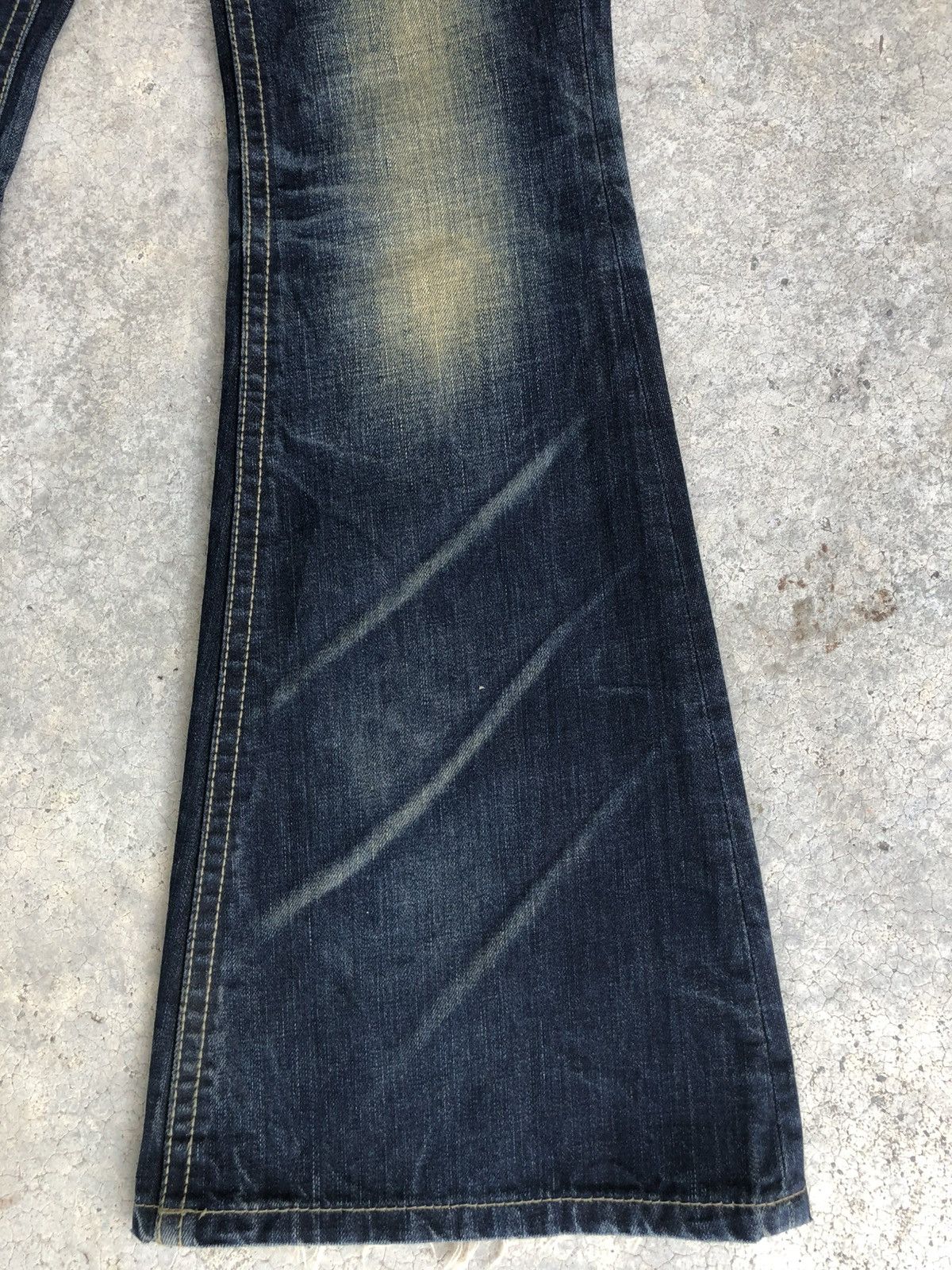 Japanese Brand Yoshitomo Nara Lolita Flared Jeans Distressed Size US 31 - 7 Thumbnail