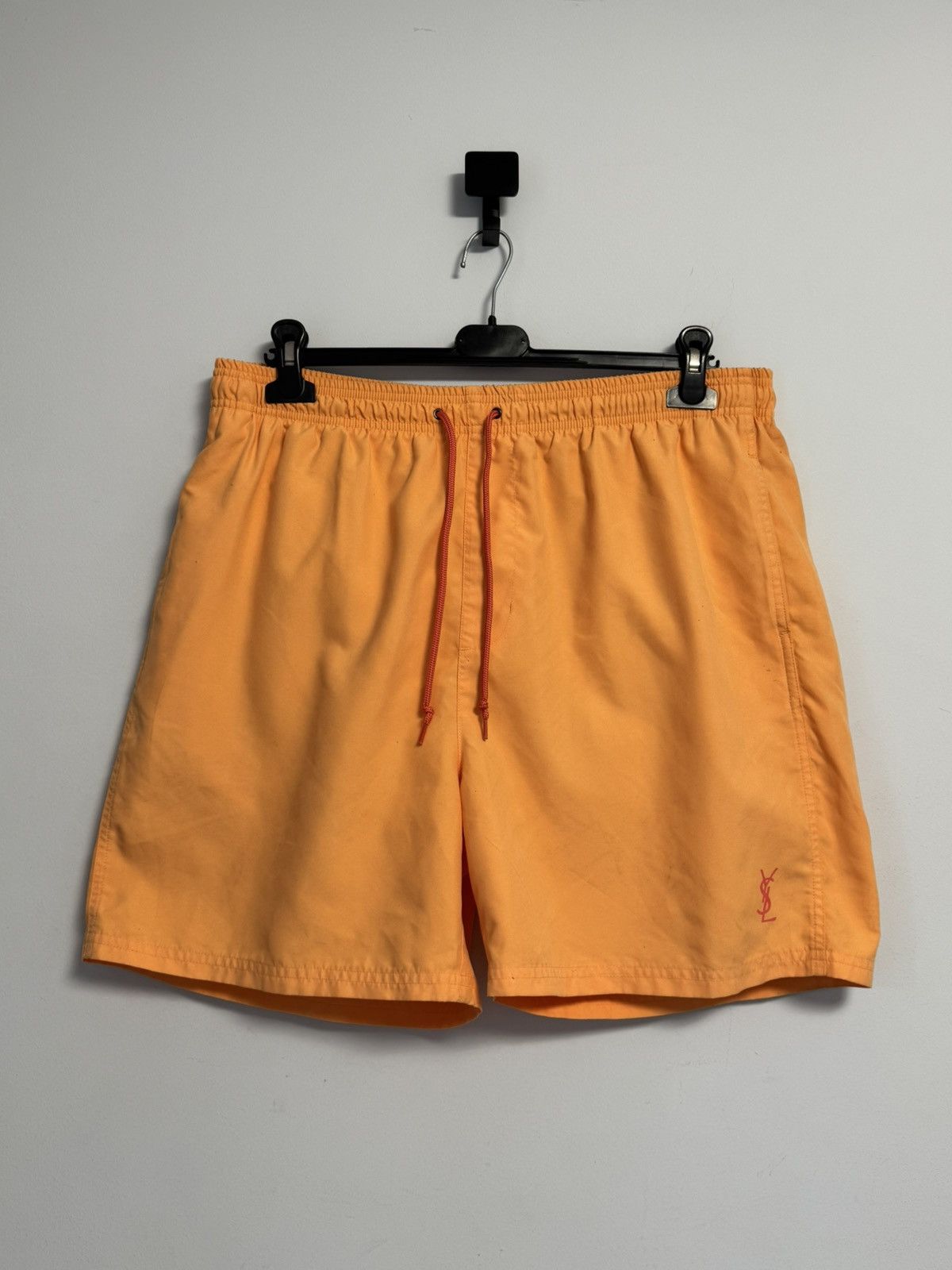 Yves Saint Laurent Yves Saint Laurent Shorts Size US 36 / EU 52 - 1 Thumbnail