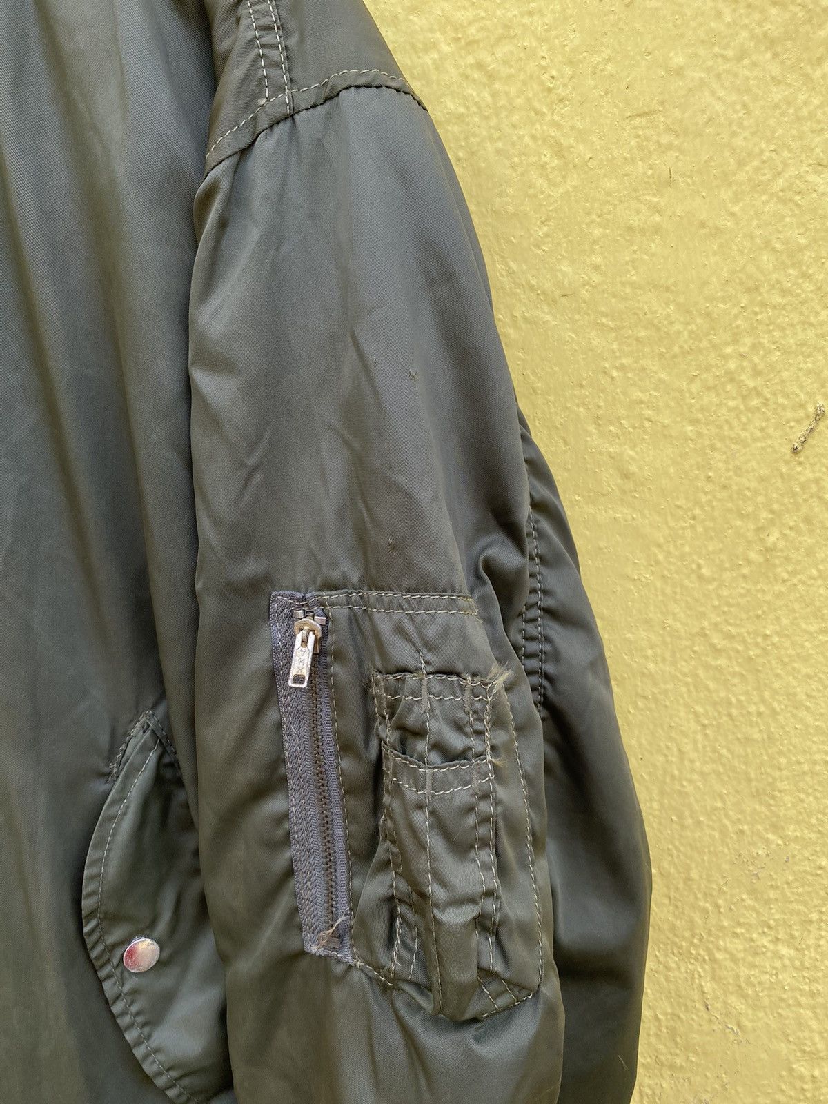 Vintage Vintage Ma-1 flying bomber jacket Size US L / EU 52-54 / 3 - 5 Thumbnail