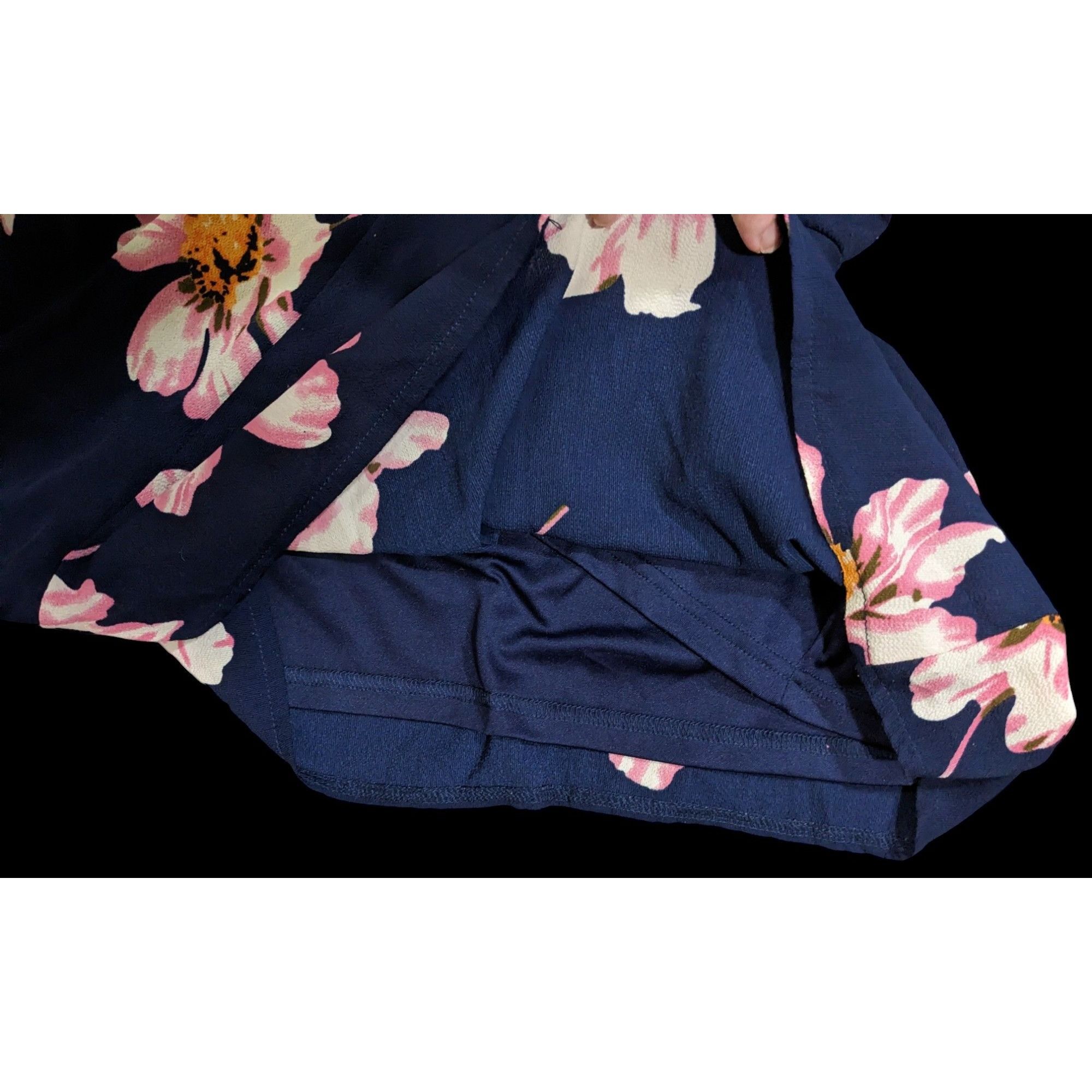 Other Coquette Beachy Navy Floral Summer Romper by Solaris Size 28" / US 6 / IT 42 - 5 Thumbnail