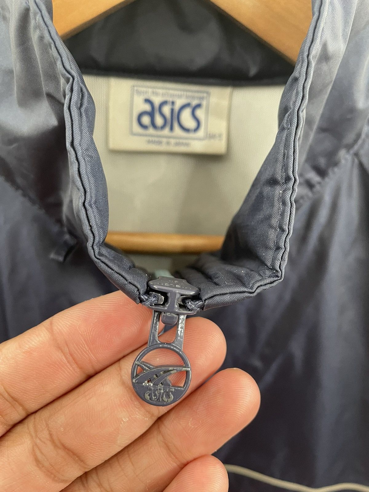 Vintage Asics Japan Windbreaker Light Jacket