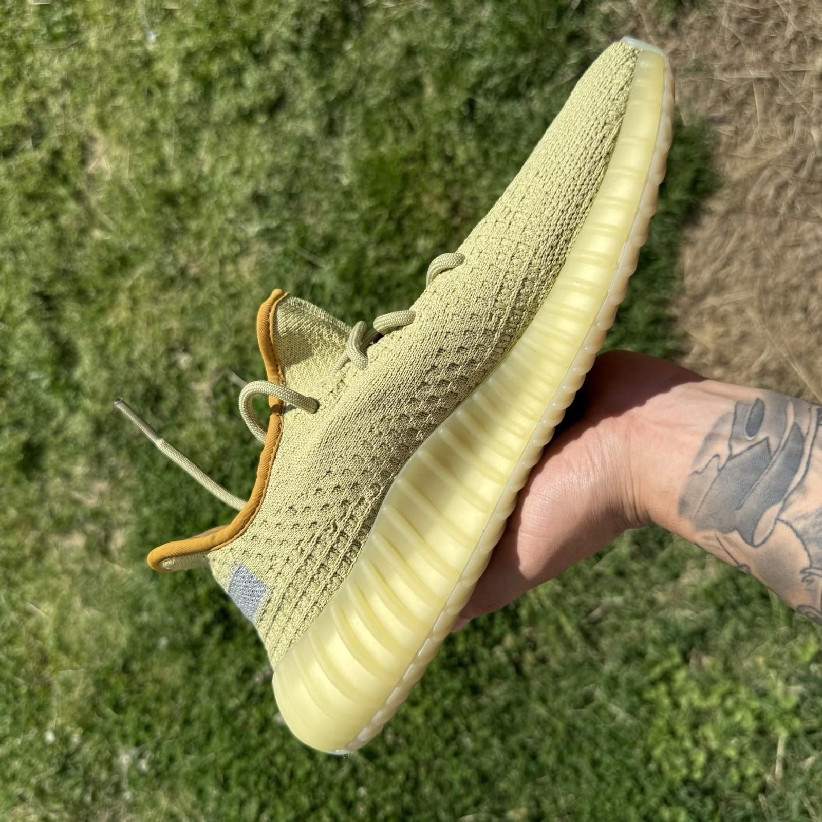 Adidas Adidas Yeezy Boost 350 V2 Marsh FX9034 Size 9 Men Size US 9 / EU 42 - 4 Thumbnail