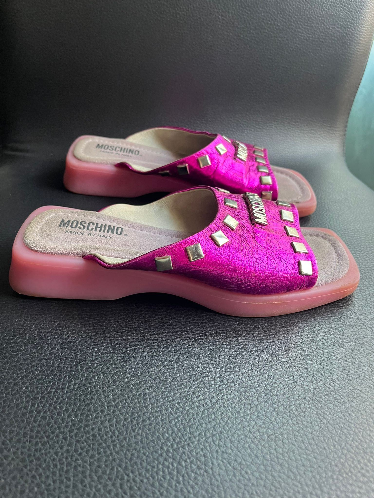 Moschino Moschno pink vintage 35 leather slides Size US 4 / IT 34 - 5 Thumbnail