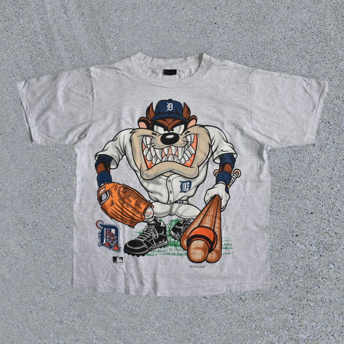 Vintage Detroit retailer tigers Tasmanian devil shirt