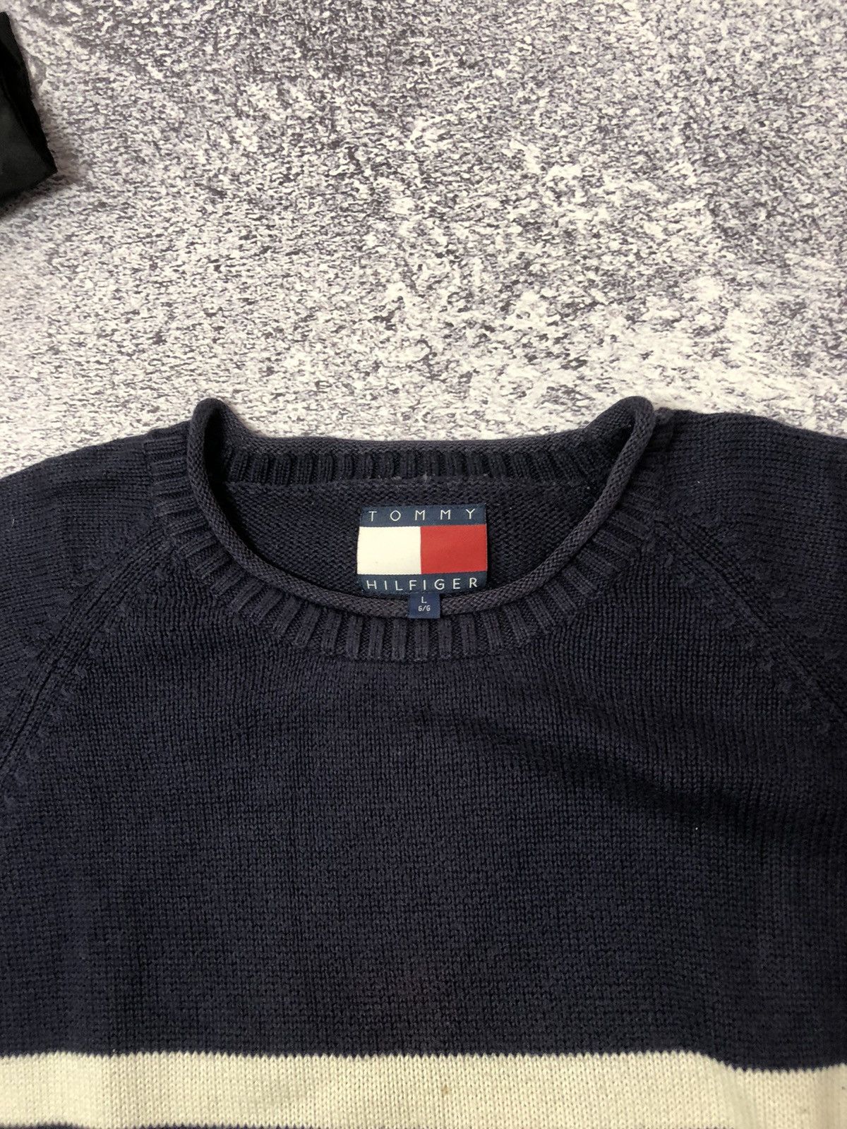 Tommy Hilfiger Vintage sweater Tommy Hilfiger size L rare big logo usa y2k Size US L / EU 52-54 / 3 - 4 Thumbnail