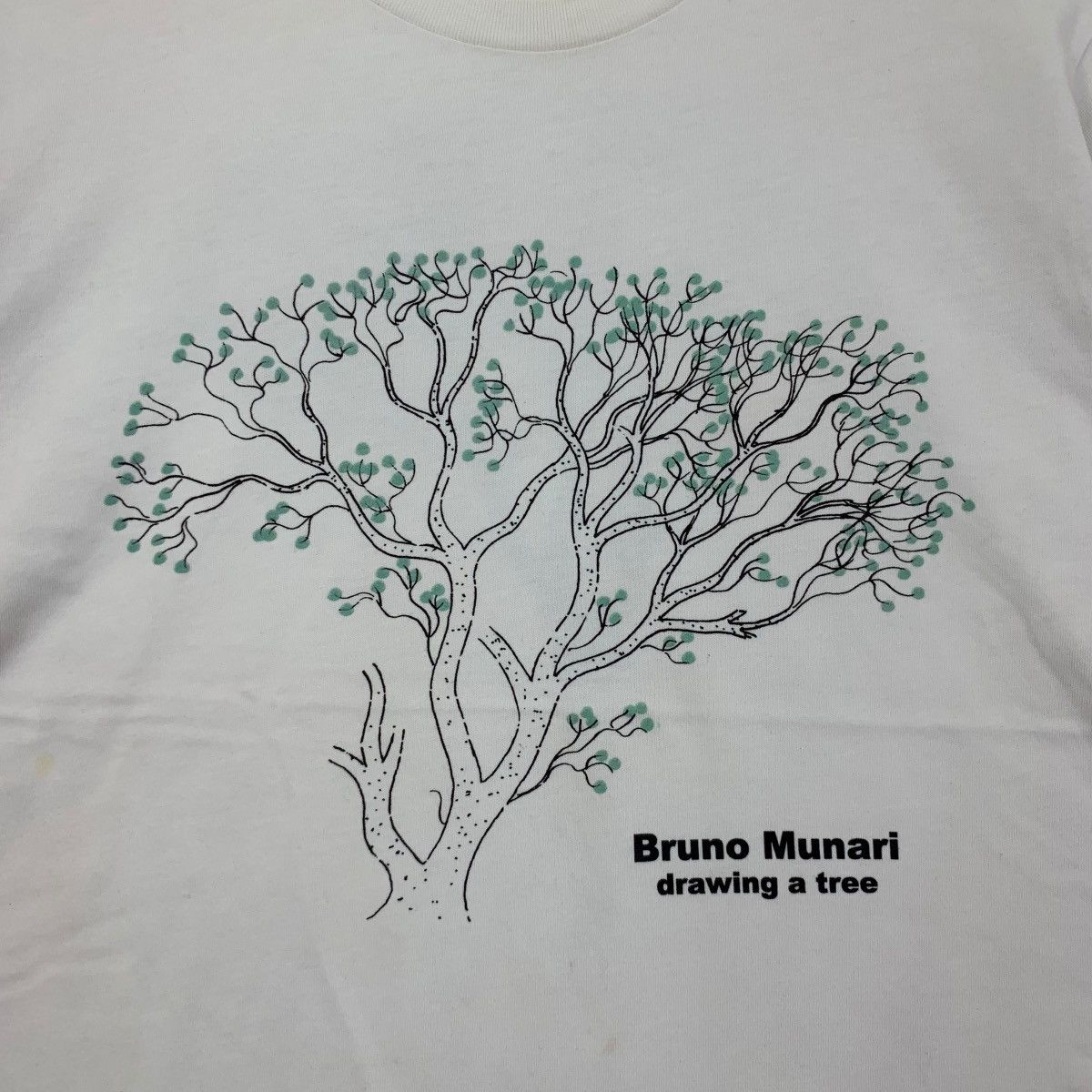 Uniqlo UNIQLO x BRUNO MUNARI Drawing A Tree Artwork Tee Shirt Size L / US 10 / IT 46 - 3 Thumbnail