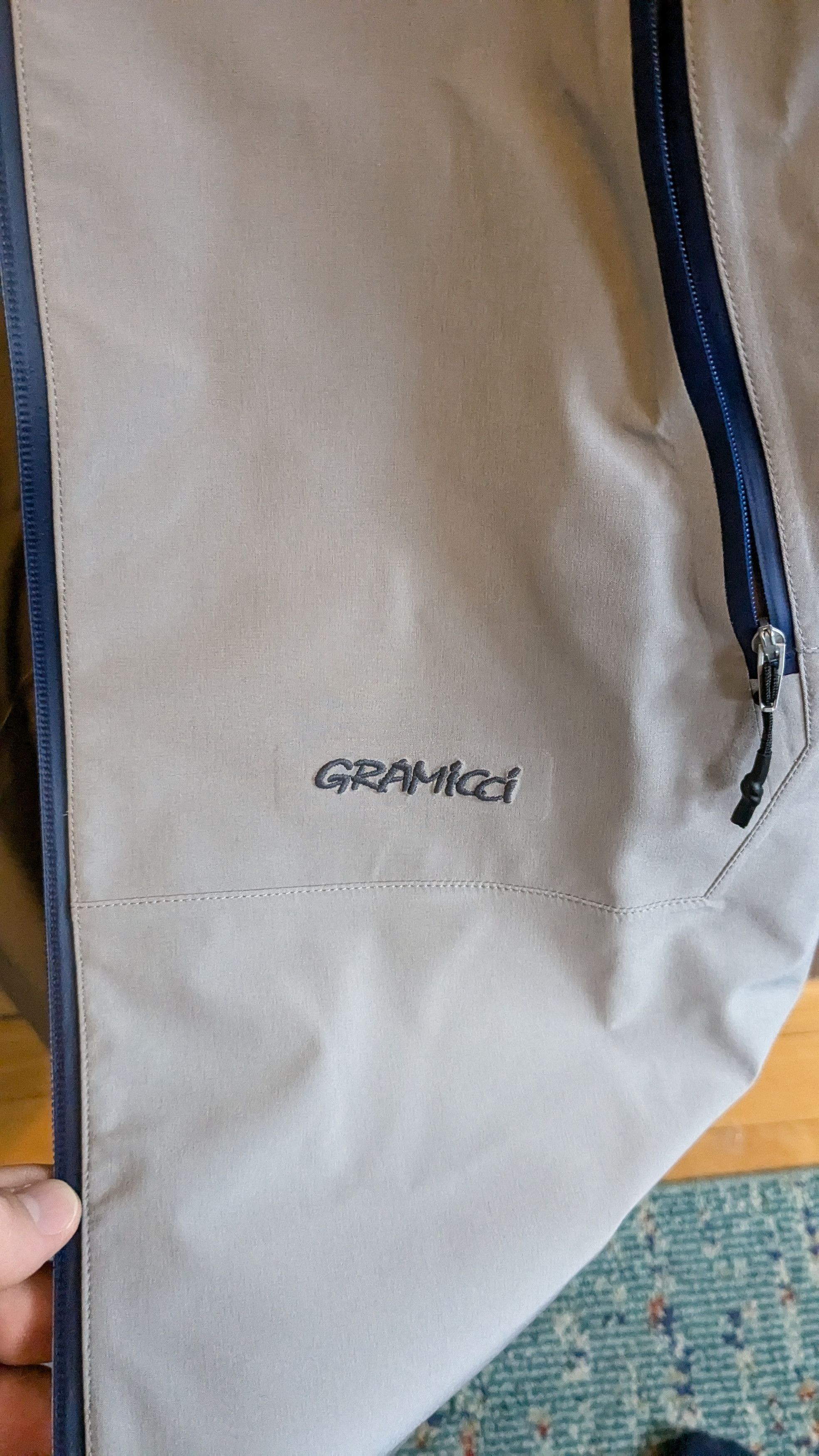 Gramicci Waterproof 2L jacket Size US L / EU 52-54 / 3 - 4 Thumbnail