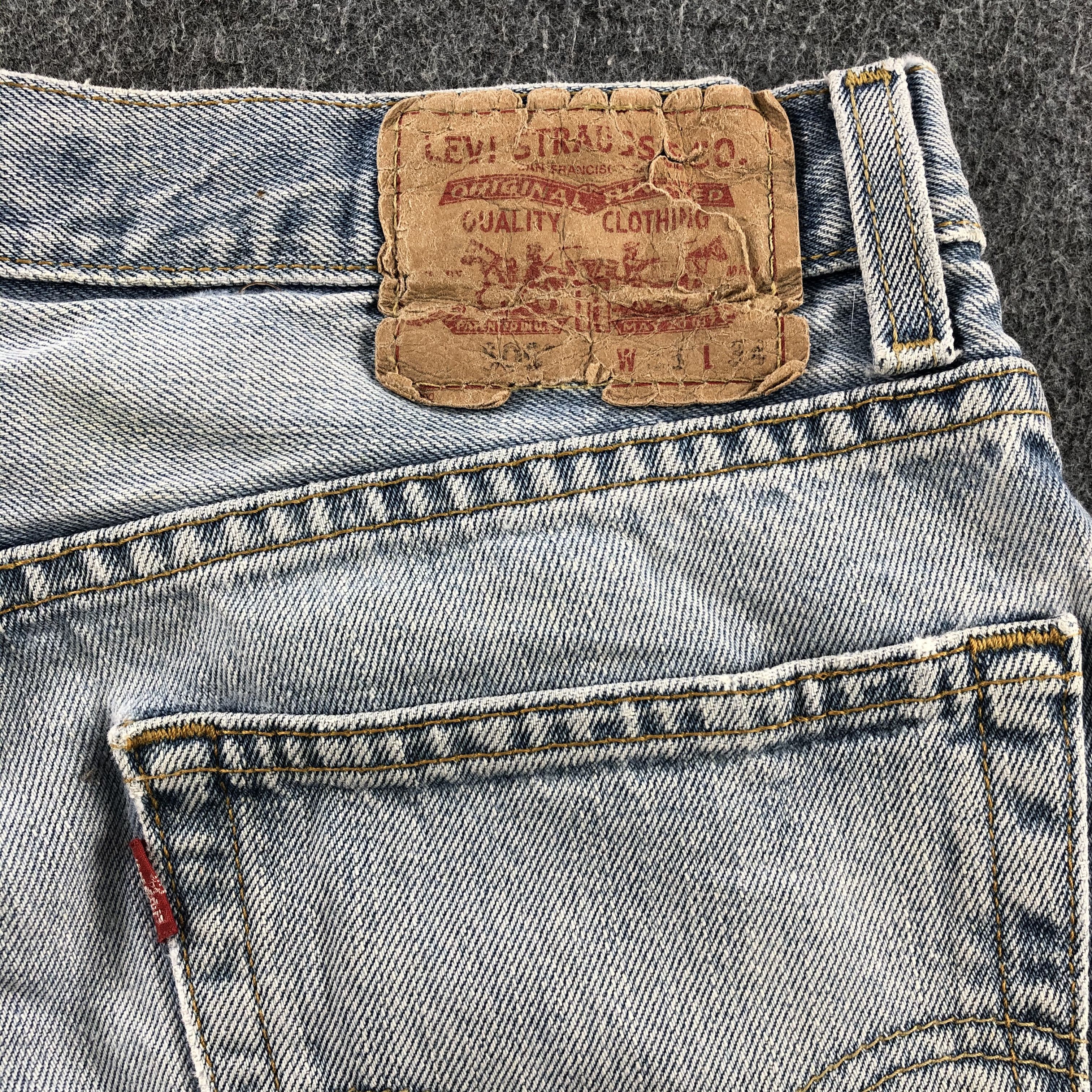 Levi's Vintage Light Wash Levis 505 Jeans- J1380 Size US 33 - 5 Thumbnail