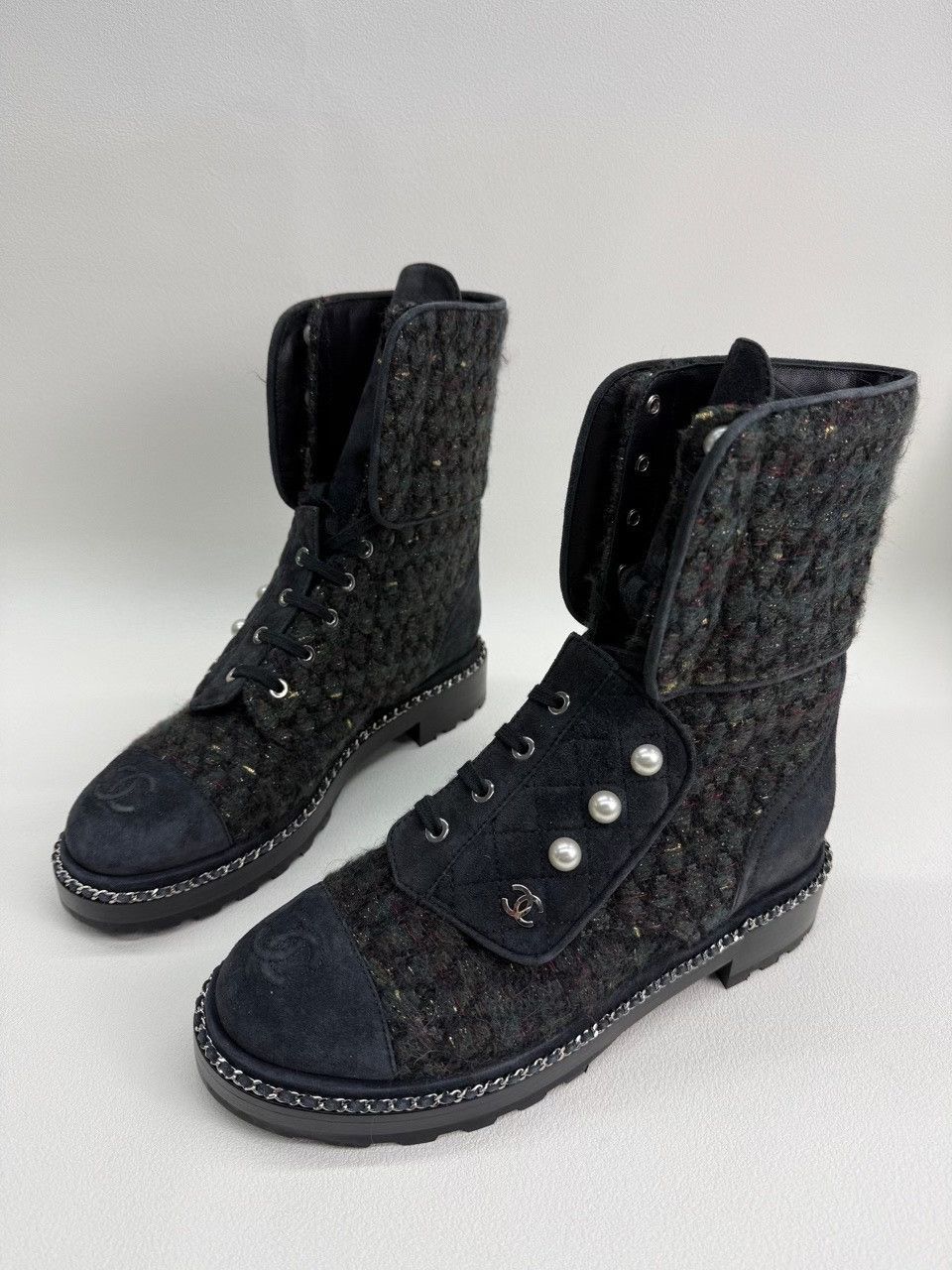 Chanel Chanel Boots us_8-5 Women Size US 8.5 / IT 38.5 - 1 Thumbnail