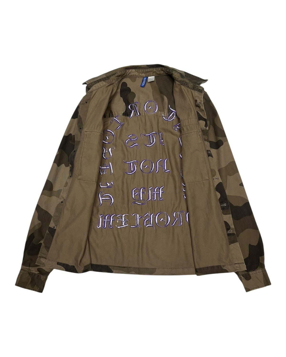 Divided × H&M VINTAGE CAMO PATTERN GOTHIC TEXT UTILITY JACKET CHROME STYLE Size US S / EU 44-46 / 1 - 3 Thumbnail