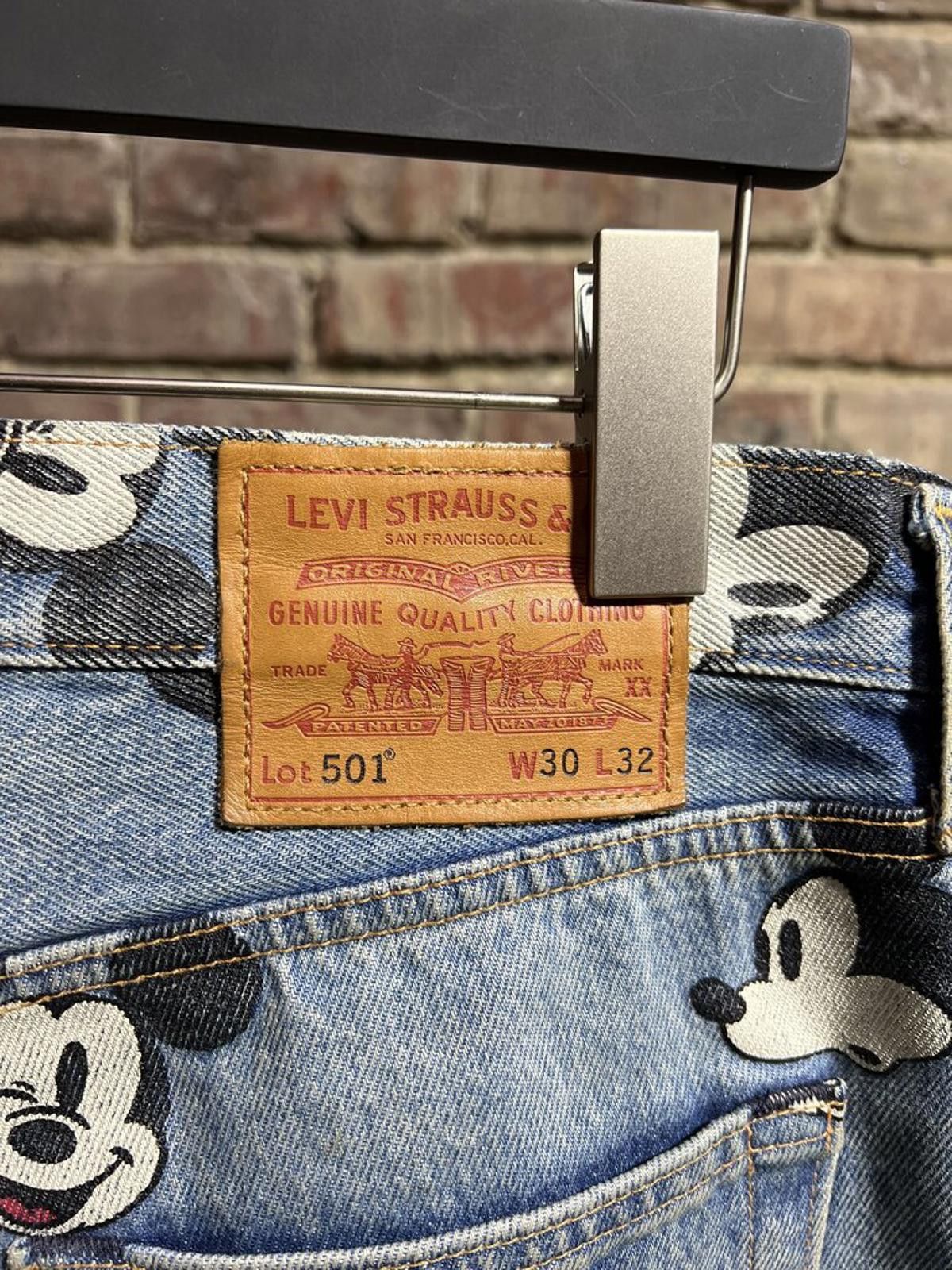 Levi's Mickey Mouse X Levi Denim Sz. 30 Size ONE SIZE - 3 Thumbnail