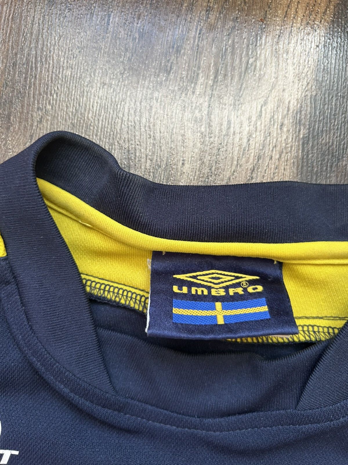 Umbro Vintage Umbro Sweden soccer jersey Size US L / EU 52-54 / 3 - 4 Thumbnail