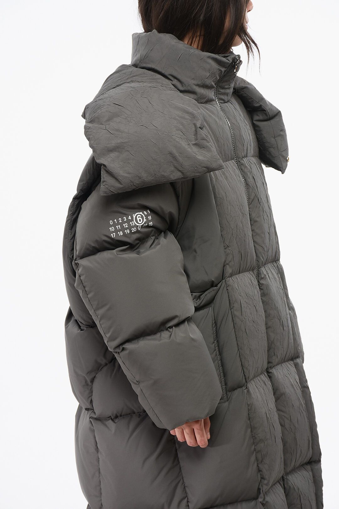Maison Margiela og1mm0825 Quilted Maxi Down Jacket in Grey Size XS / US 0-2 / IT 36-38 - 4 Thumbnail
