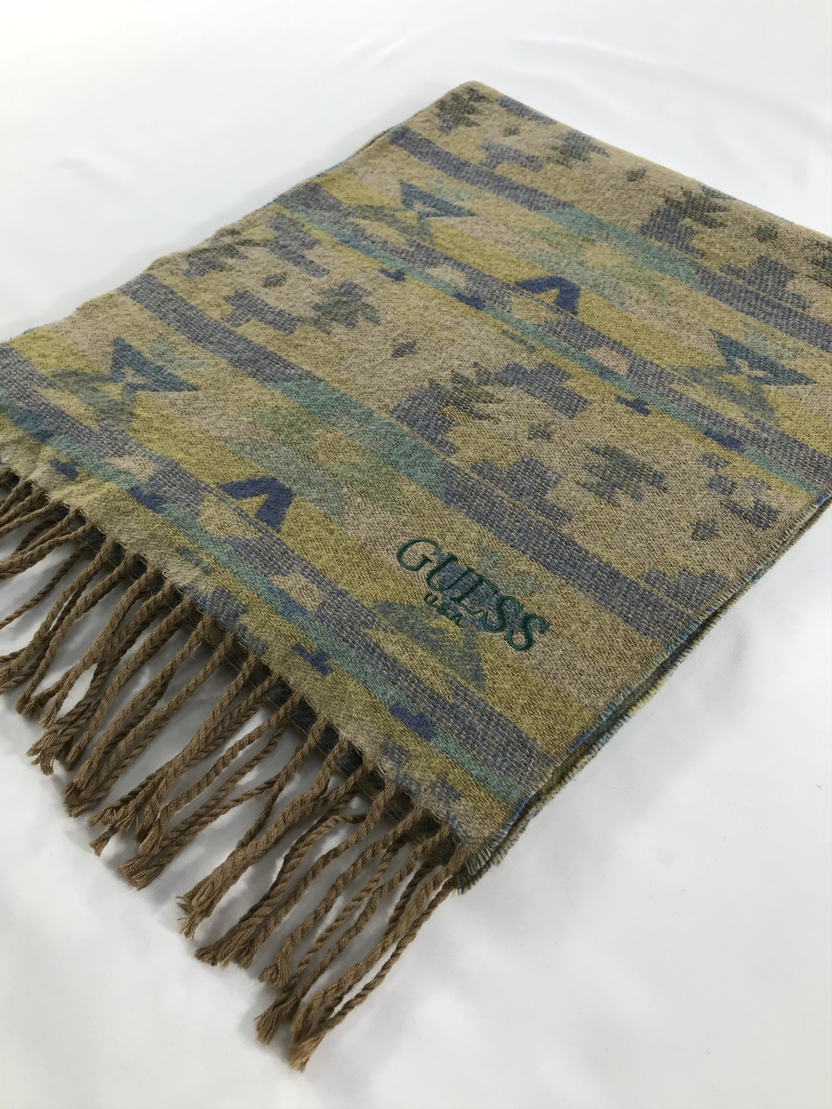 Vintage Guess Scarf / Muffler / Neckwear - WW2726 Size ONE SIZE - 3 Thumbnail