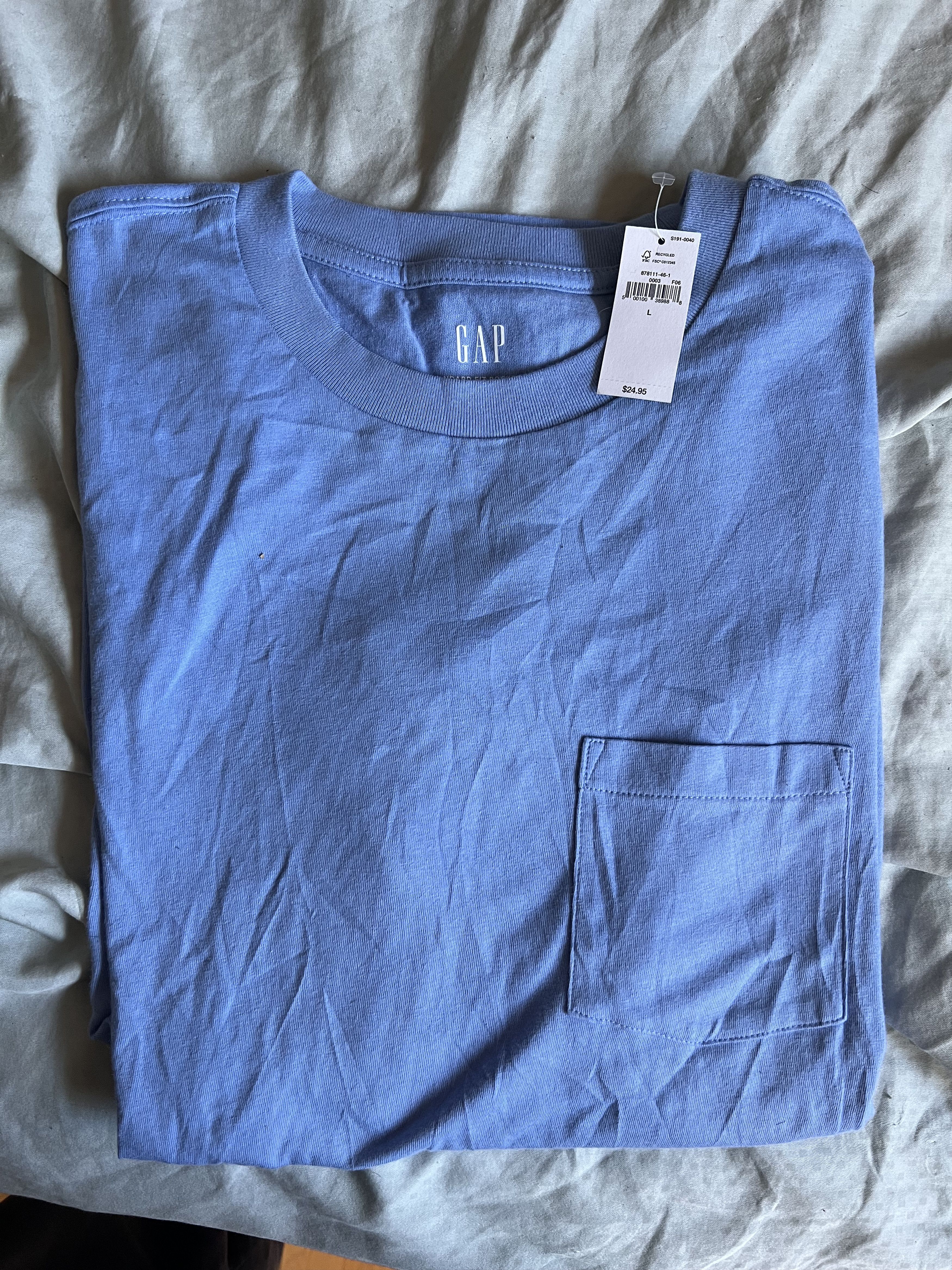 Gap Gap 100% Organic Cotton Pocket T-Shirt Large $25 Size US L / EU 52-54 / 3 - 1 Thumbnail