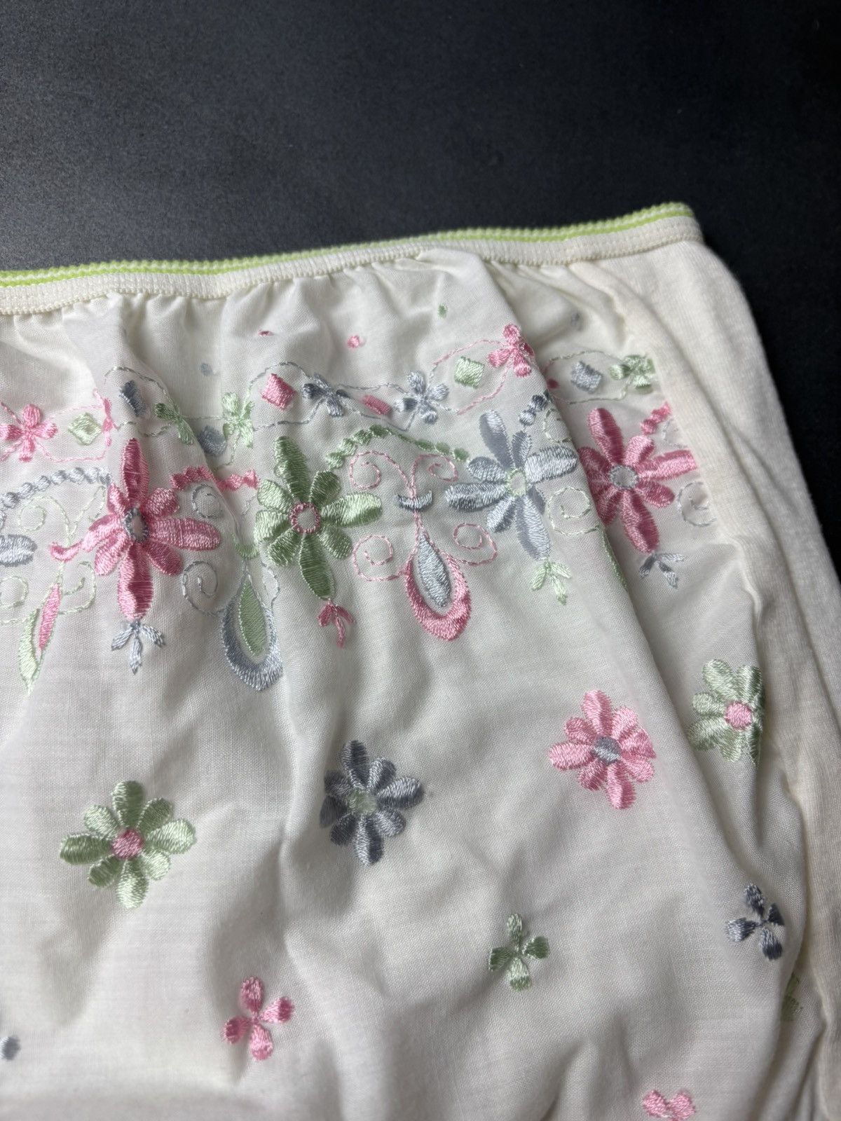 Marks & Spencer × Vintage 3 Pairs 1970s Underwear Vintage Embroidered Floral Panties Size ONE SIZE - 12 Thumbnail