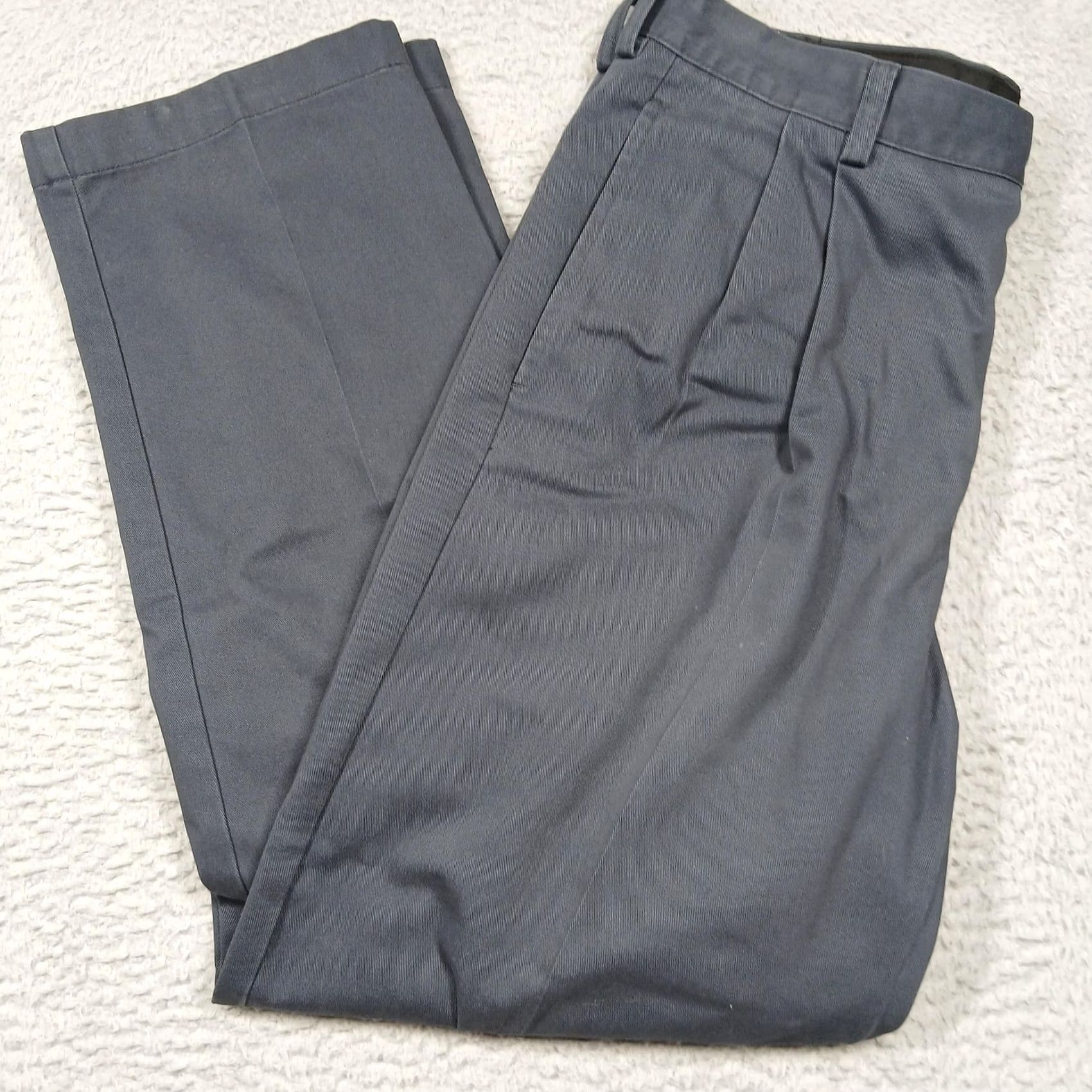 Vintage LL Bean Pants Mens 33x29 Gray Classic Fit Pleated Front 100% Cotton Casual Size US 33 - 2 Thumbnail