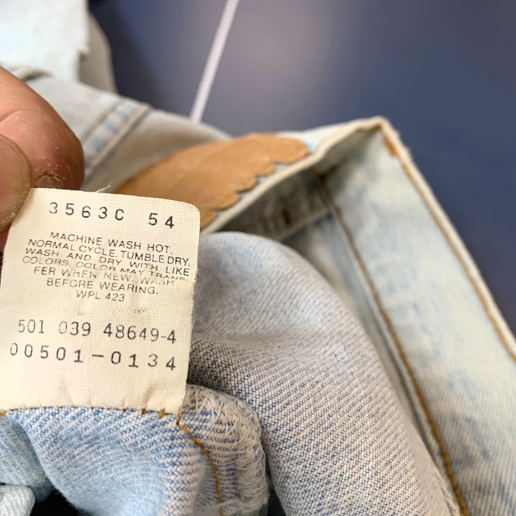 Levi's VINTAGE Levi's 501 Blue Denim Jeans Distressed Straight Fit 29x30 USA Mens Size US 29 - 3 Thumbnail
