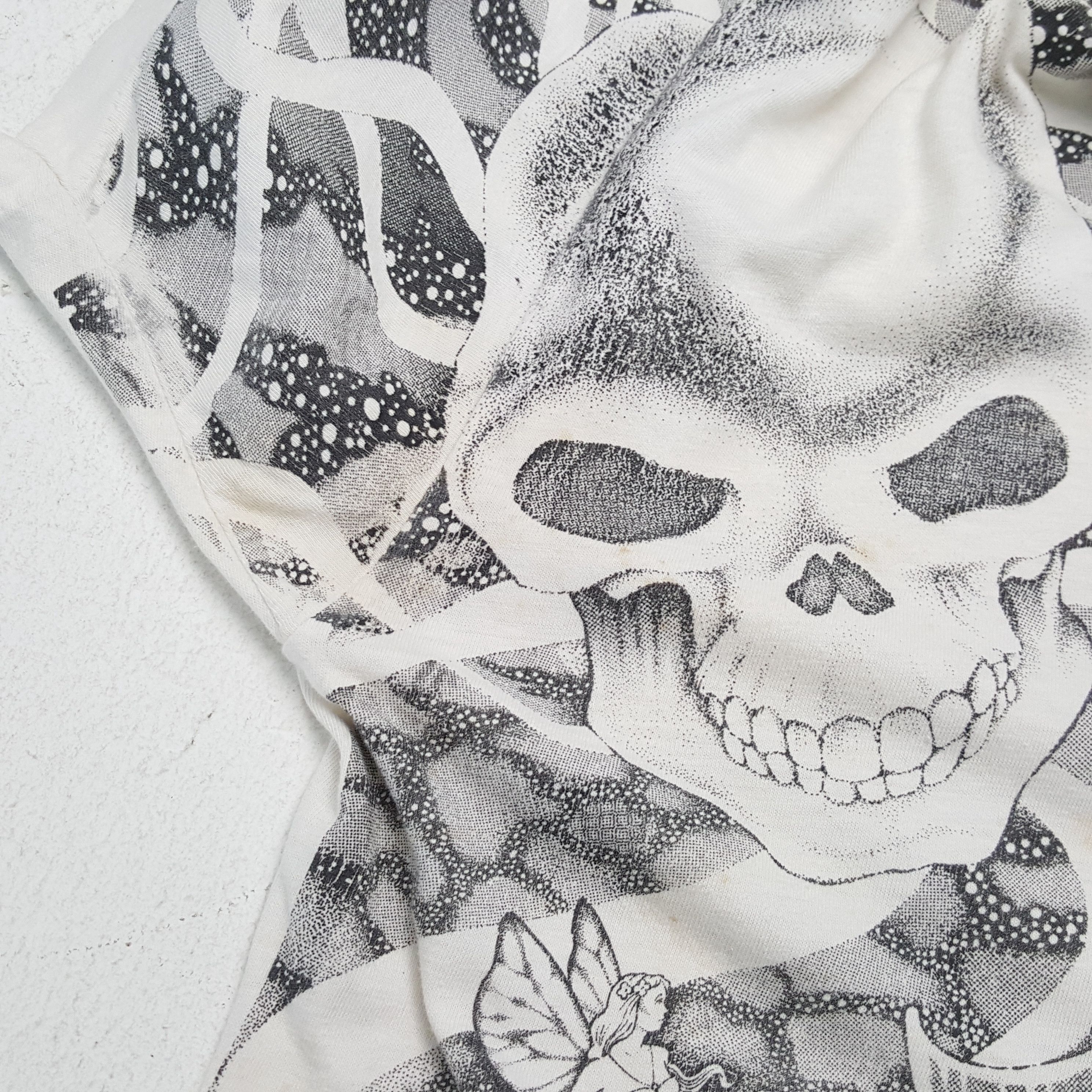 Caribbean × Vintage Witch Wizard Skulls Full Print Design Vintage Tshirt Size US XL / EU 56 / 4 - 7 Thumbnail