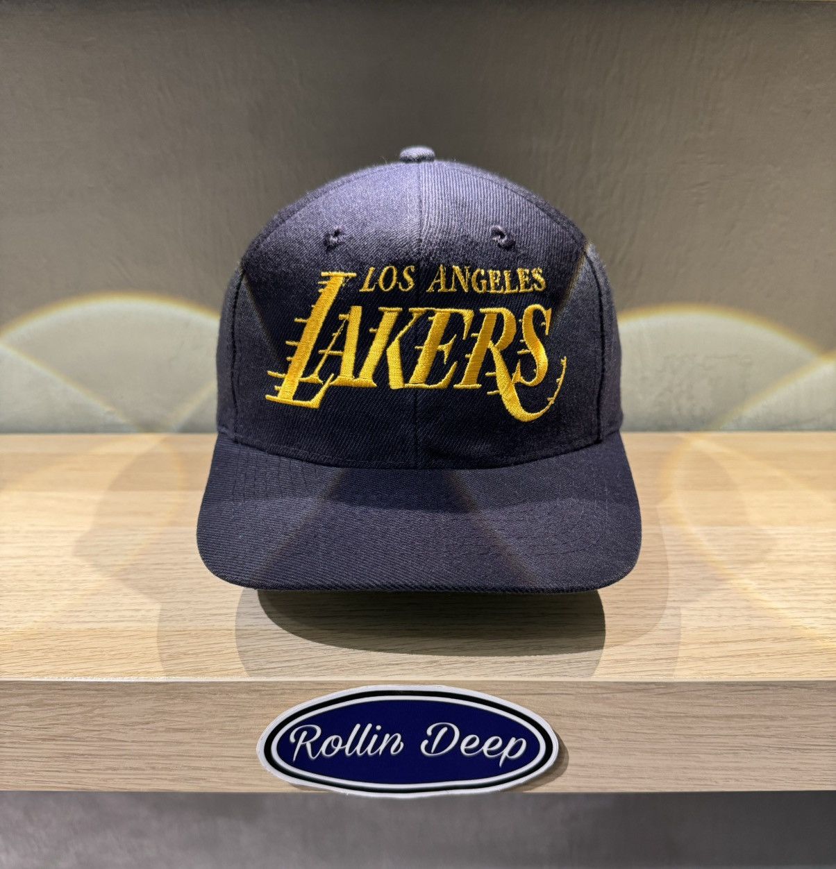 NBA × Vintage Vintage 90s NBA Los Angeles Lakers Size ONE SIZE - 1 Thumbnail