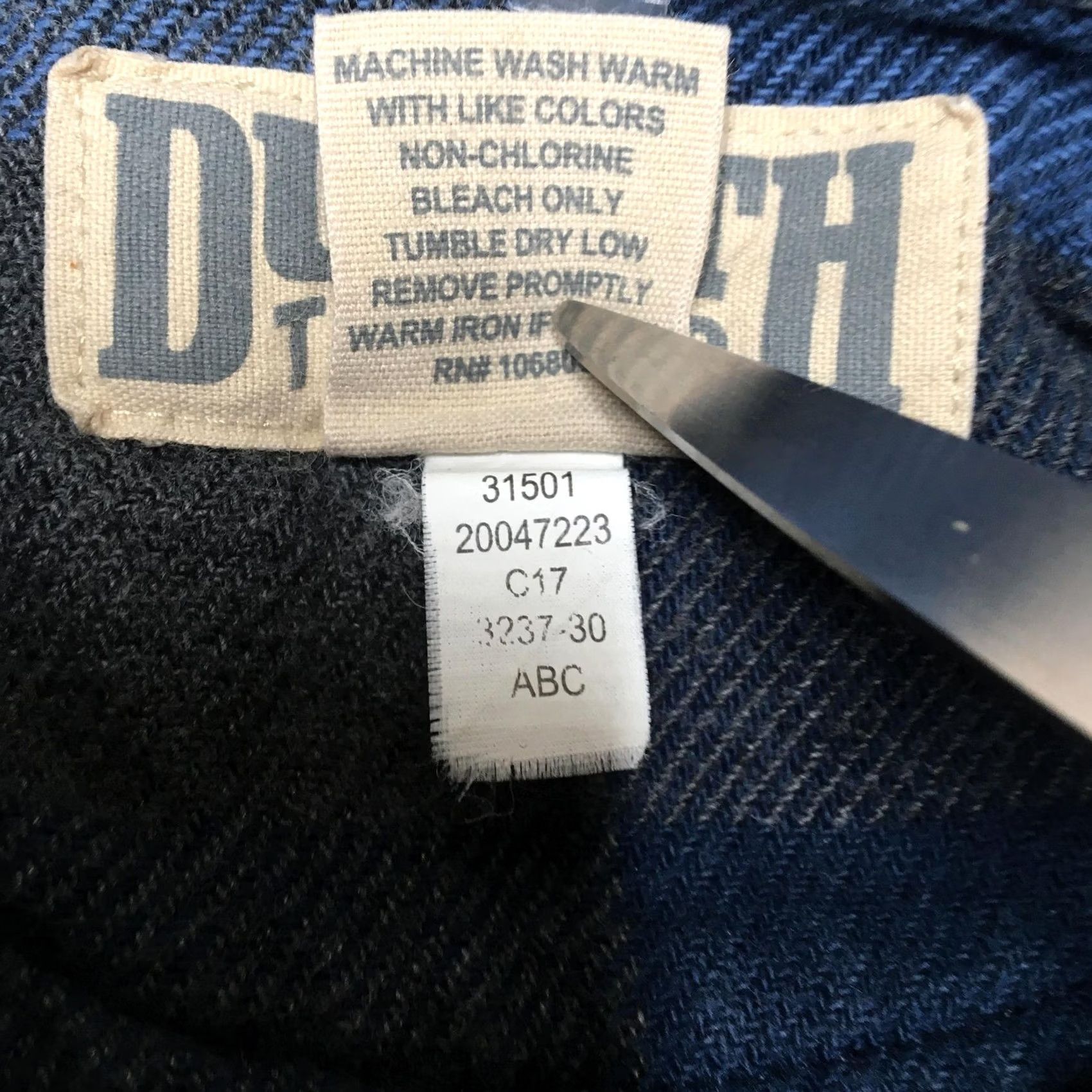 Duluth Trading Company Duluth Trading Shirt Jacket Mens Medium Blue Plaid Flannel Lined Snap Insulated workwear casual Cow Size US M / EU 48-50 / 2 - 5 Thumbnail