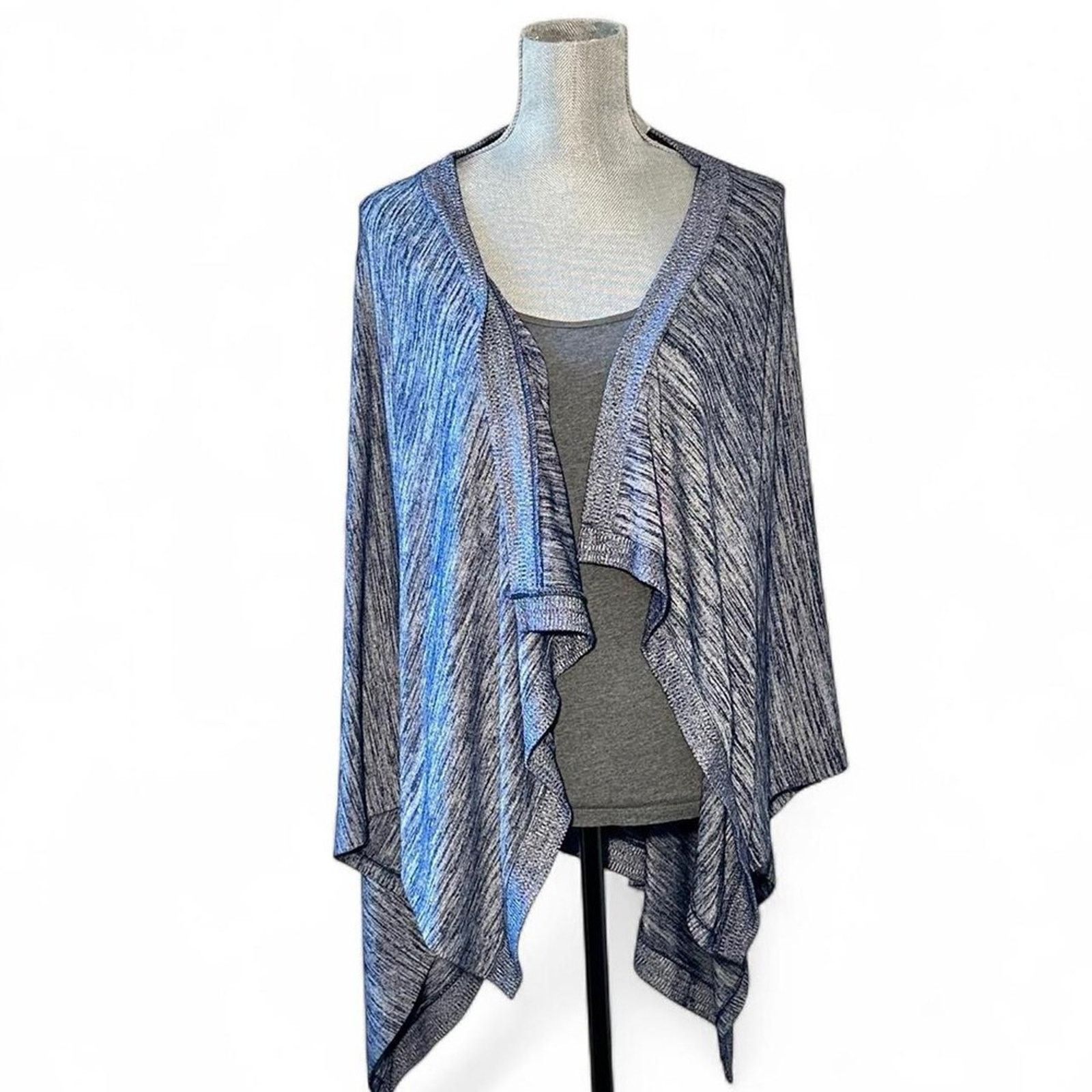 Banana Republic grey long shawl wrap banana republic Size ONE SIZE - 1 Thumbnail