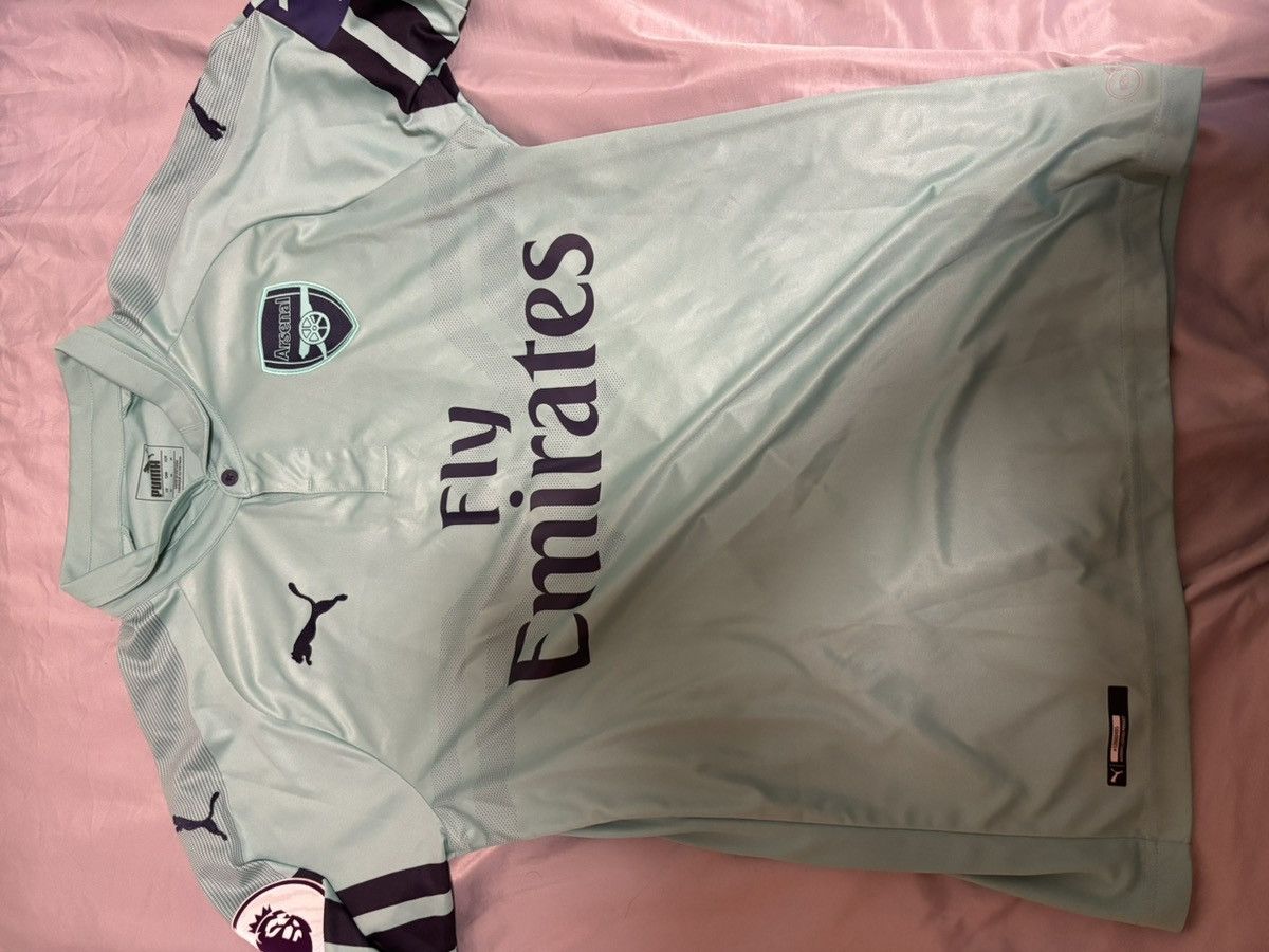 Puma Arsenal away torreria signed shirt with autograph Size US L / EU 52-54 / 3 - 1 Thumbnail