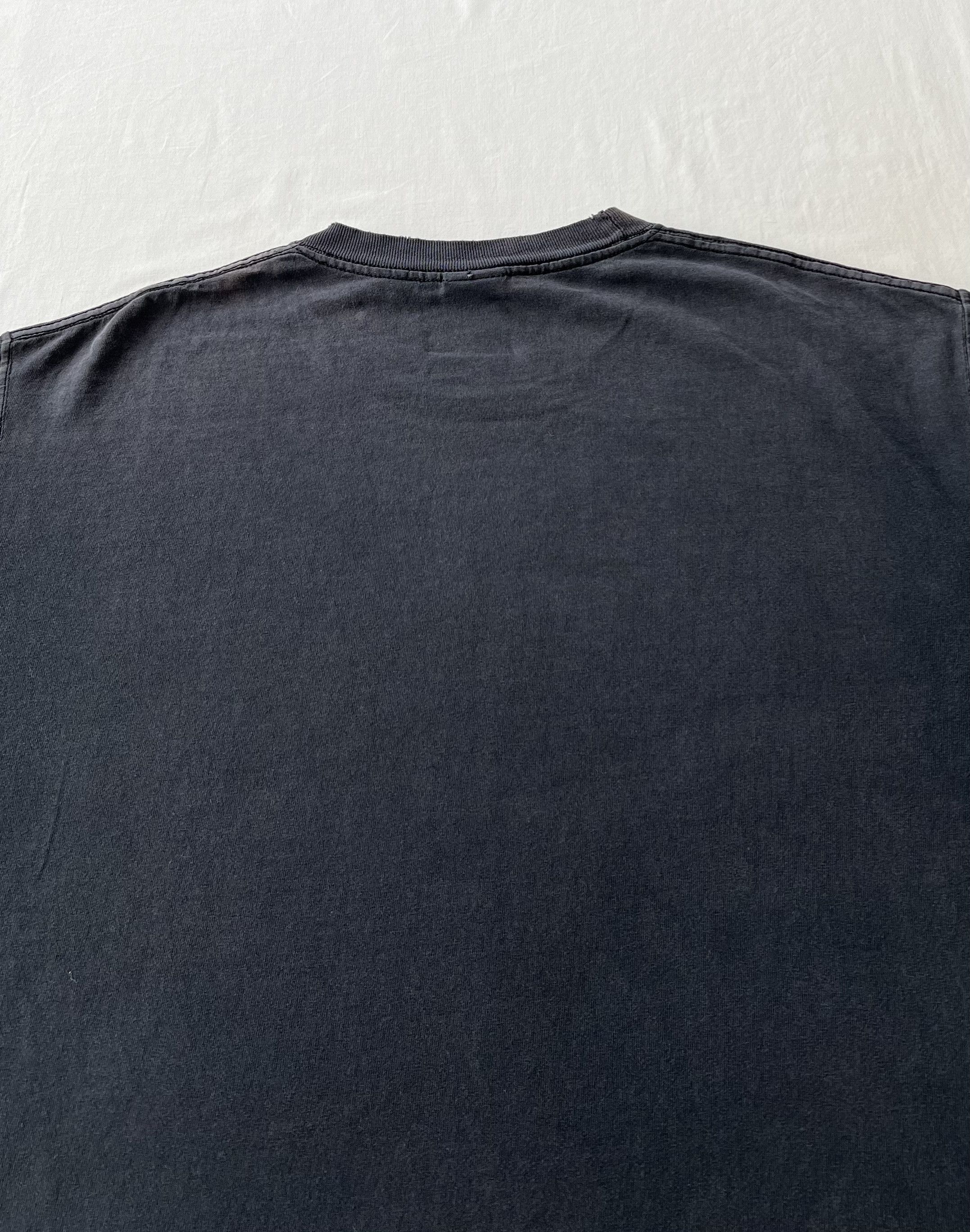 Ferrari Vintage 2001 Ferrari World Champions F1 Formula 1 Black Tee Size US L / EU 52-54 / 3 - 17 Thumbnail