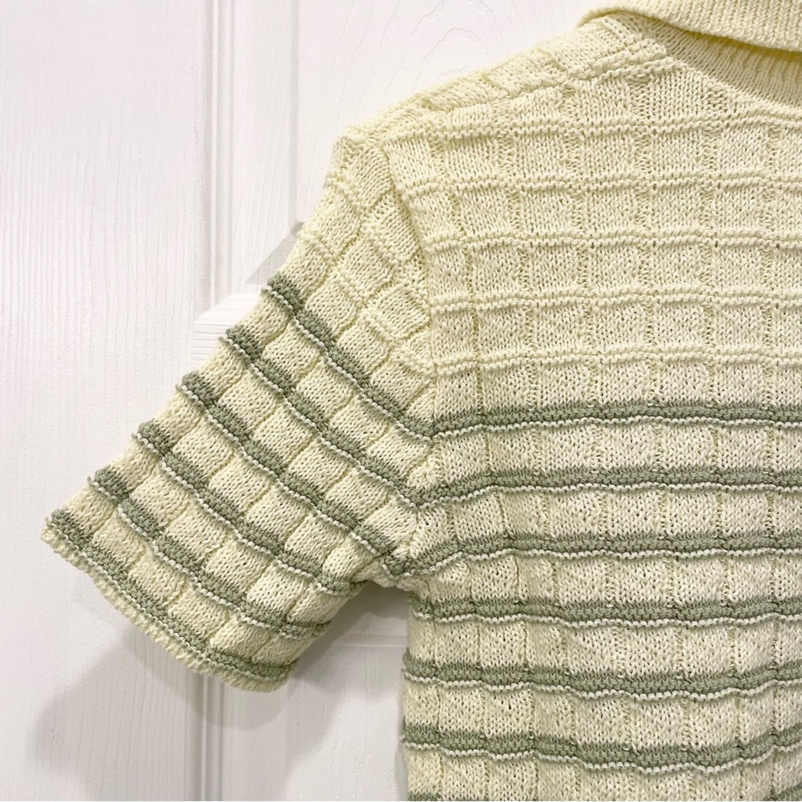 Urban Outfitters Urban Outfitters Kimchi Blue Oliver Button-Down Sweater S Size S / US 4 / IT 40 - 6 Thumbnail