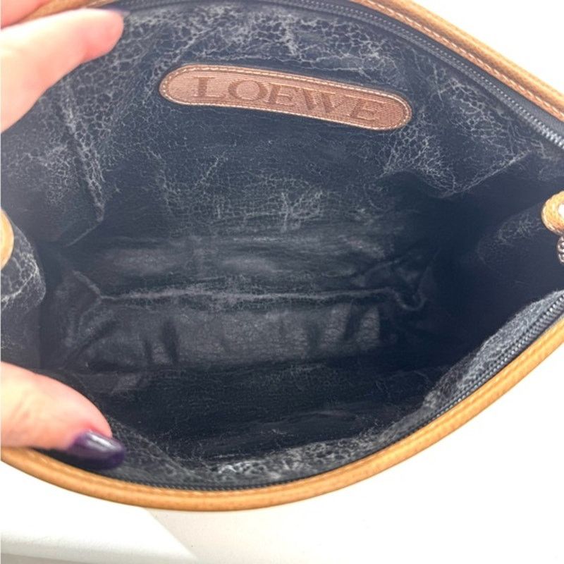 Loewe Loewe Black and Tan Leather Clutch Size ONE SIZE - 6 Thumbnail