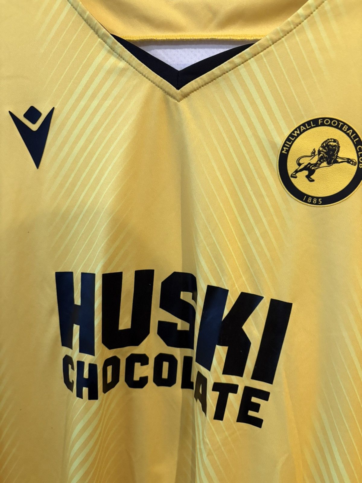 Macron 2019/2020 Macron Millwall Away Soccer Jersey Men’s Size 5XL Size US XXL / EU 58 / 5 - 4 Thumbnail