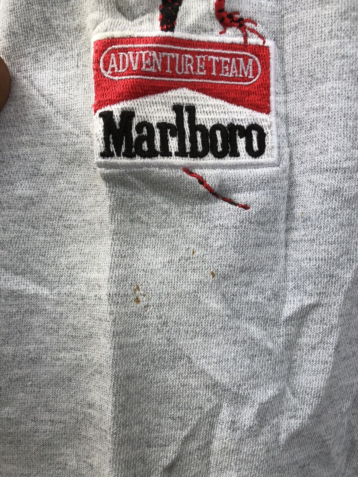 Japanese Brand 🔥Vintage🔥90s Marlborro Adventure Team Gecko Sweatshirts Size US XL / EU 56 / 4 - 7 Thumbnail
