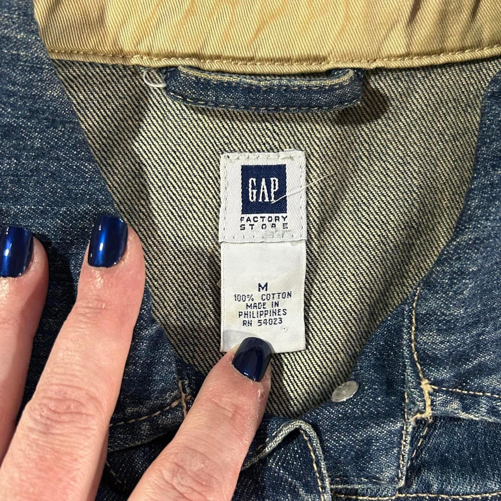 Gap GAP Factory Women's Classic Dark Wash Denim Jacket, Medium Size M / US 6-8 / IT 42-44 - 9 Thumbnail