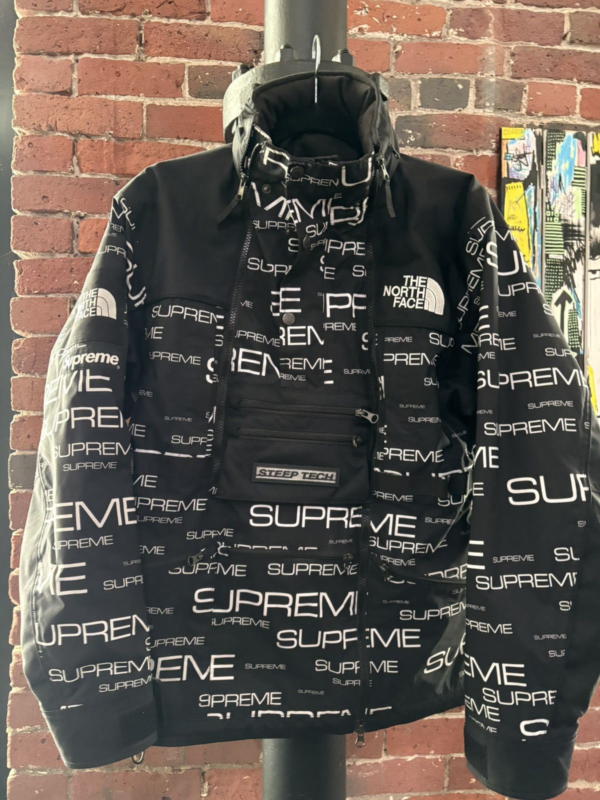 Supreme × The North Face Supreme x North Face Size US M / EU 48-50 / 2 - 1 Thumbnail