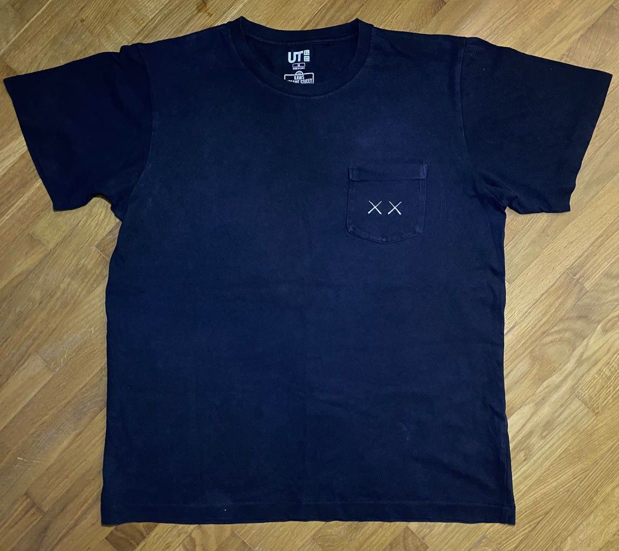 Kaws × Uniqlo Uniqlo x Kaws Sesame street tee Size US M / EU 48-50 / 2 - 1 Thumbnail