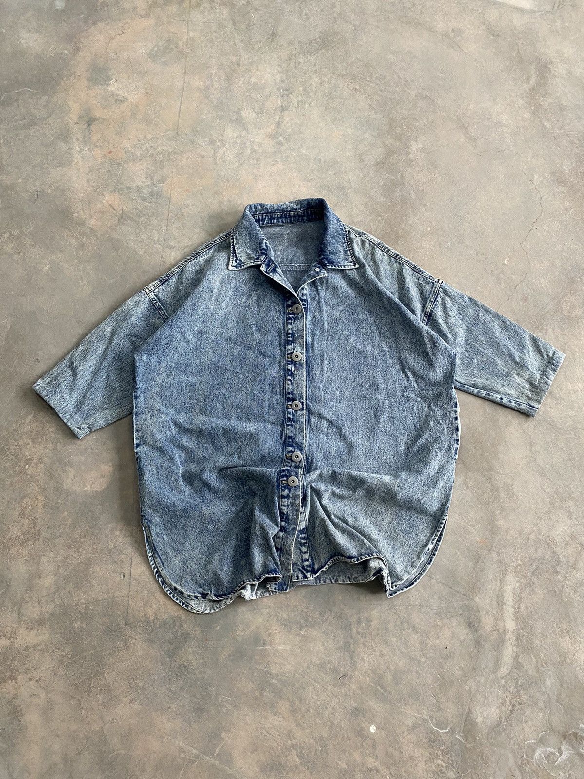 Japanese Brand × Vintage VINTAGE OVERSIZE DENIM JEANS SHIRT Size US M / EU 48-50 / 2 - 1 Thumbnail