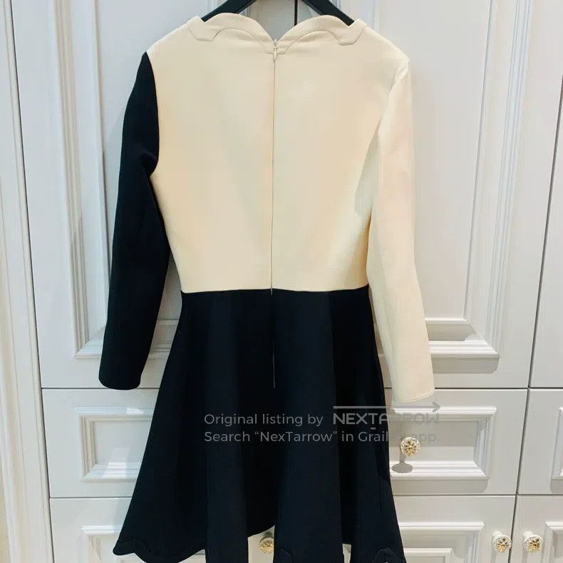 Valentino Valentino dress Size S / US 4 / IT 40 - 2 Thumbnail